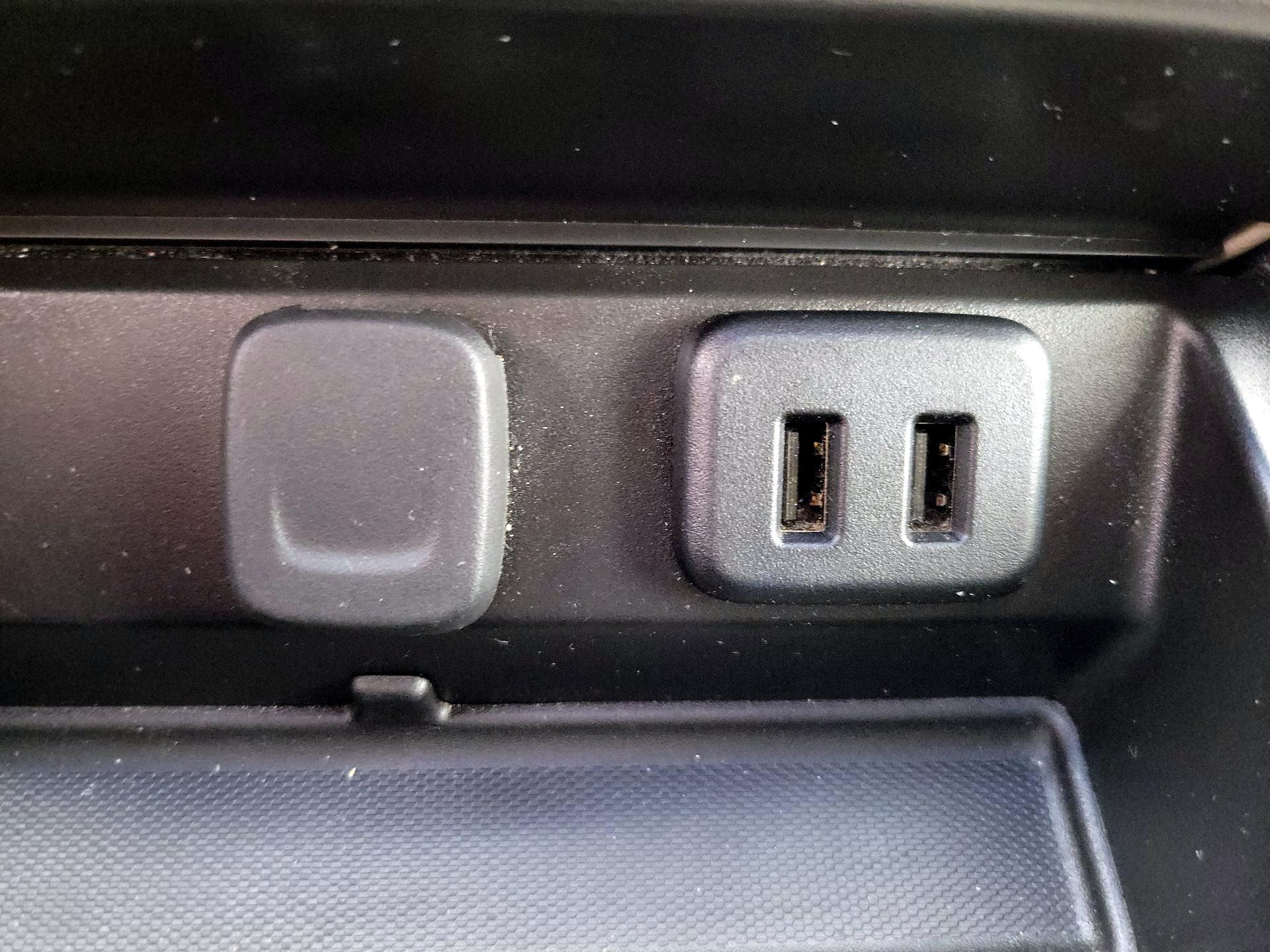 Thumbnail: 2018 GMC Yukon XL - 19