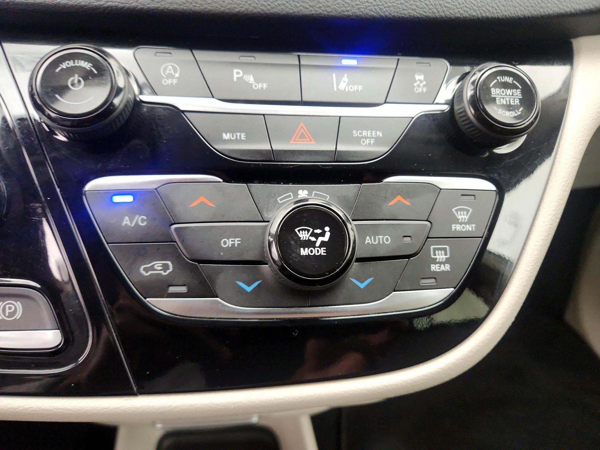 Thumbnail: 2024 Chrysler Pacifica - 16