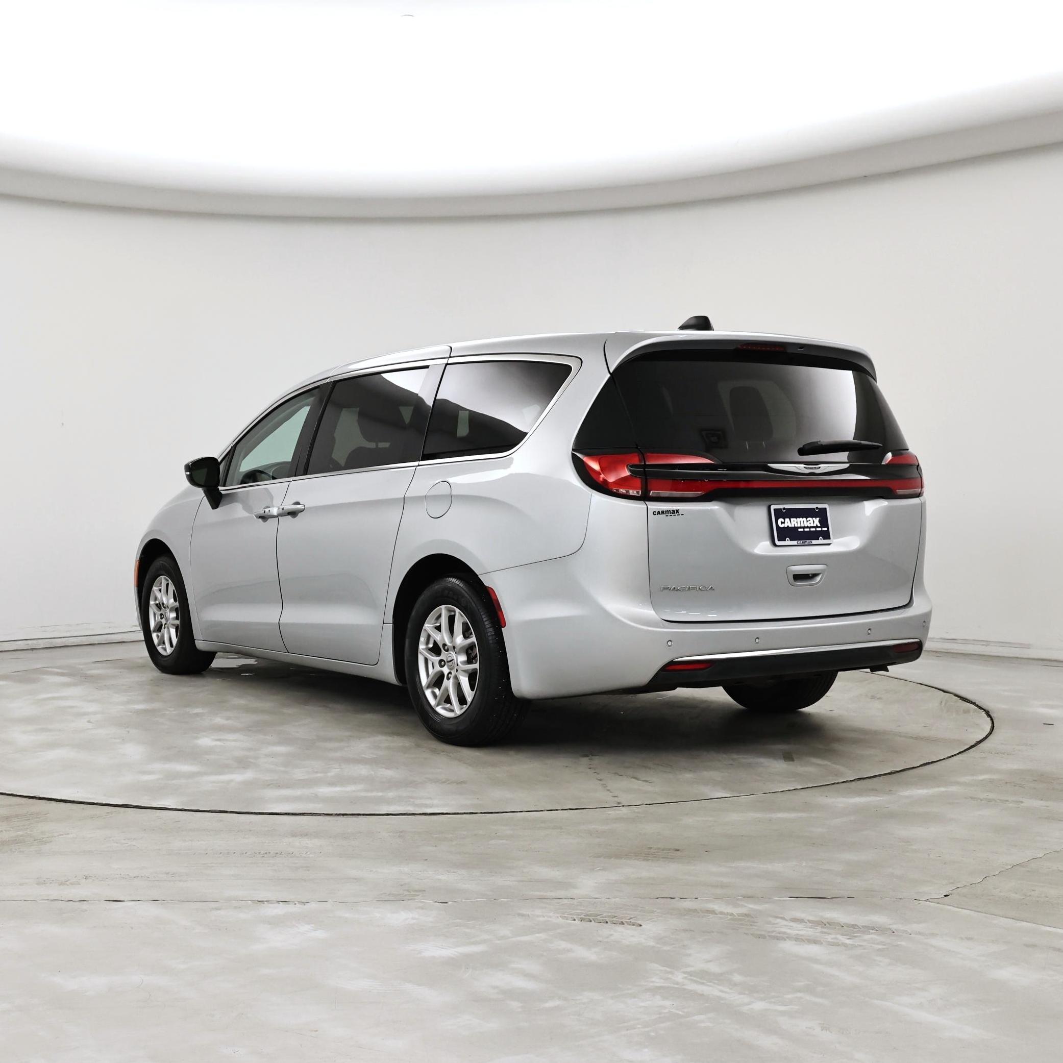 Thumbnail: 2024 Chrysler Pacifica - 2