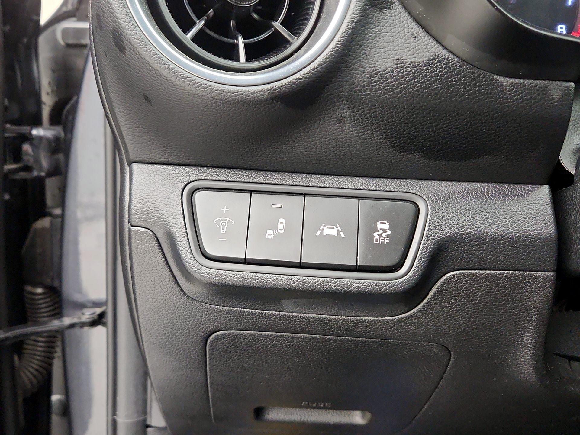 Thumbnail: 2021 Kia Forte - 13