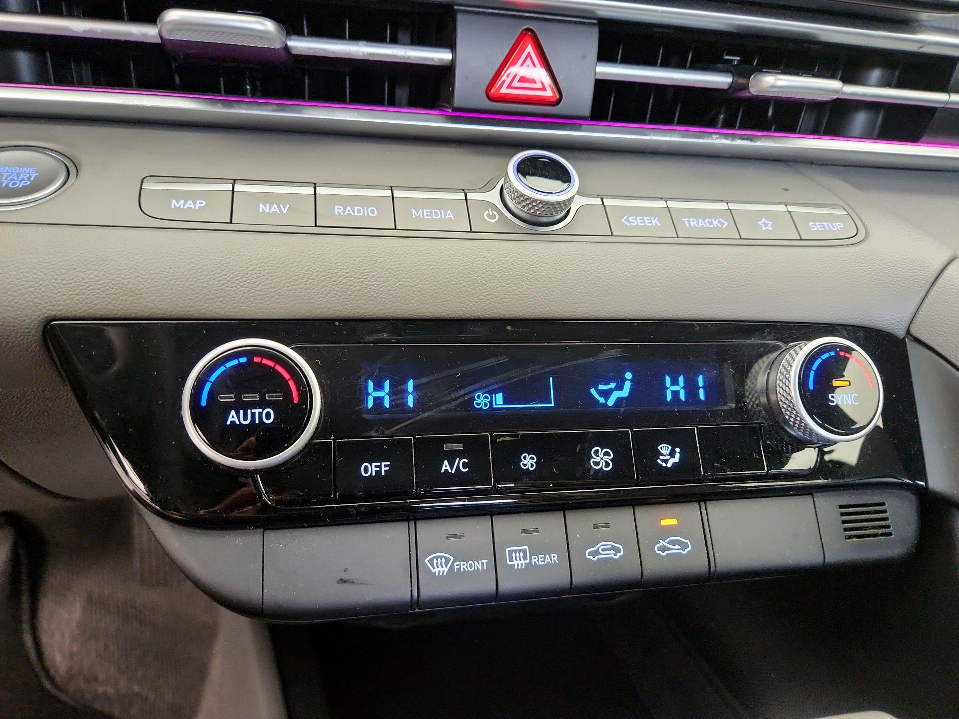 Thumbnail: 2024 Hyundai Elantra - 17