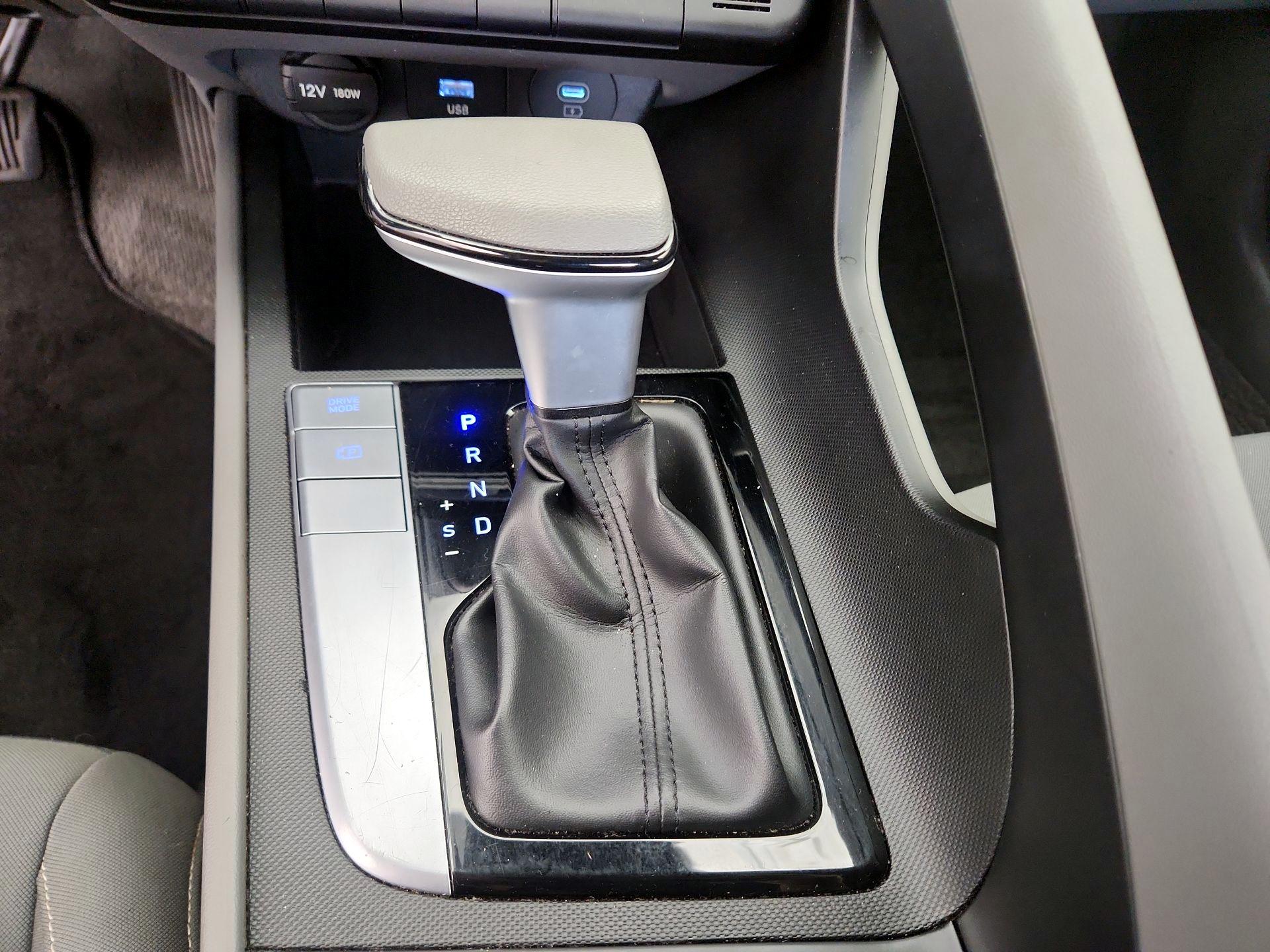 Thumbnail: 2024 Hyundai Elantra - 18