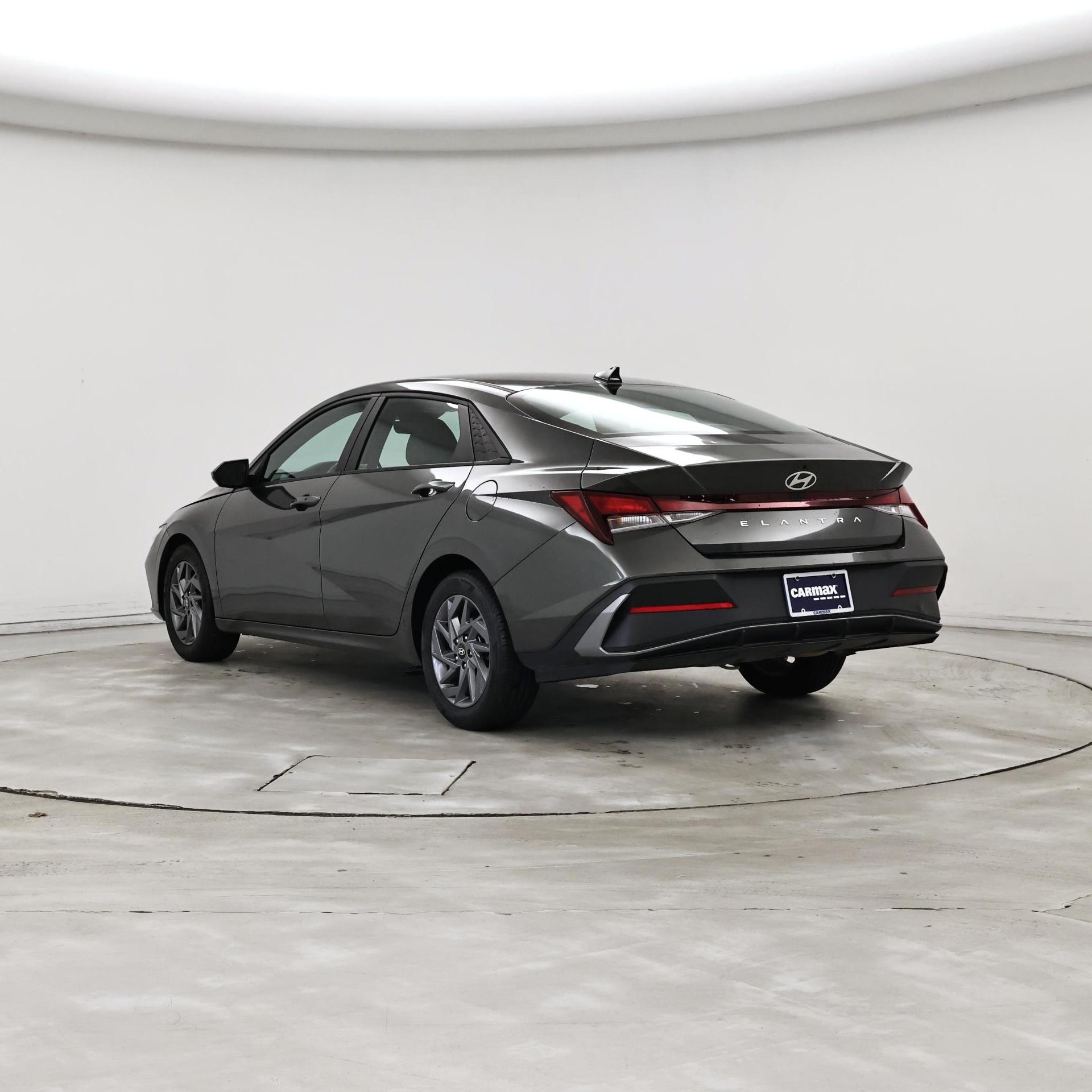 Thumbnail: 2024 Hyundai Elantra - 2