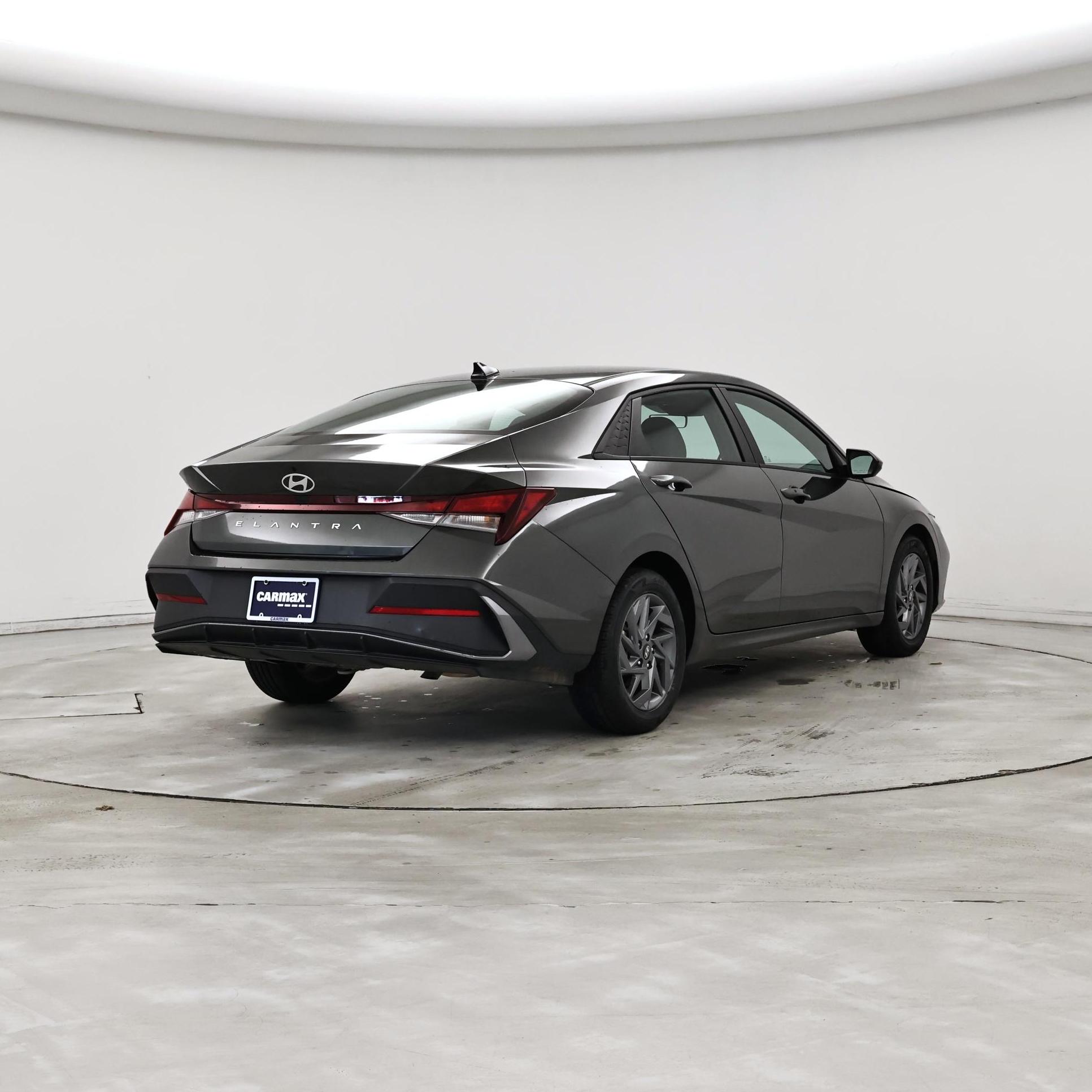 Thumbnail: 2024 Hyundai Elantra - 8