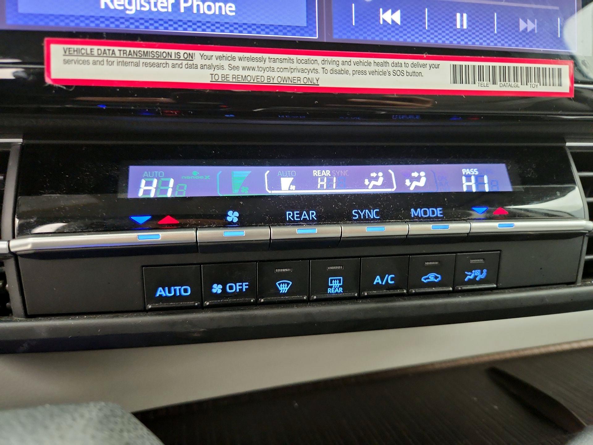 Thumbnail: 2024 Toyota Sienna - 16