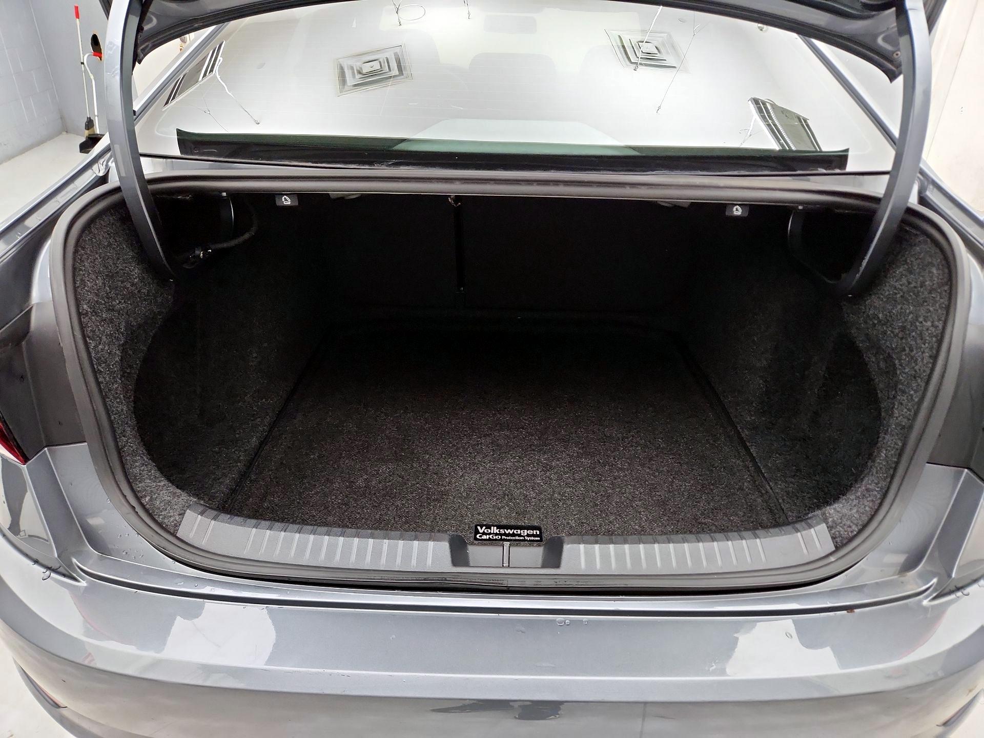 Thumbnail: 2020 Volkswagen Jetta - 20