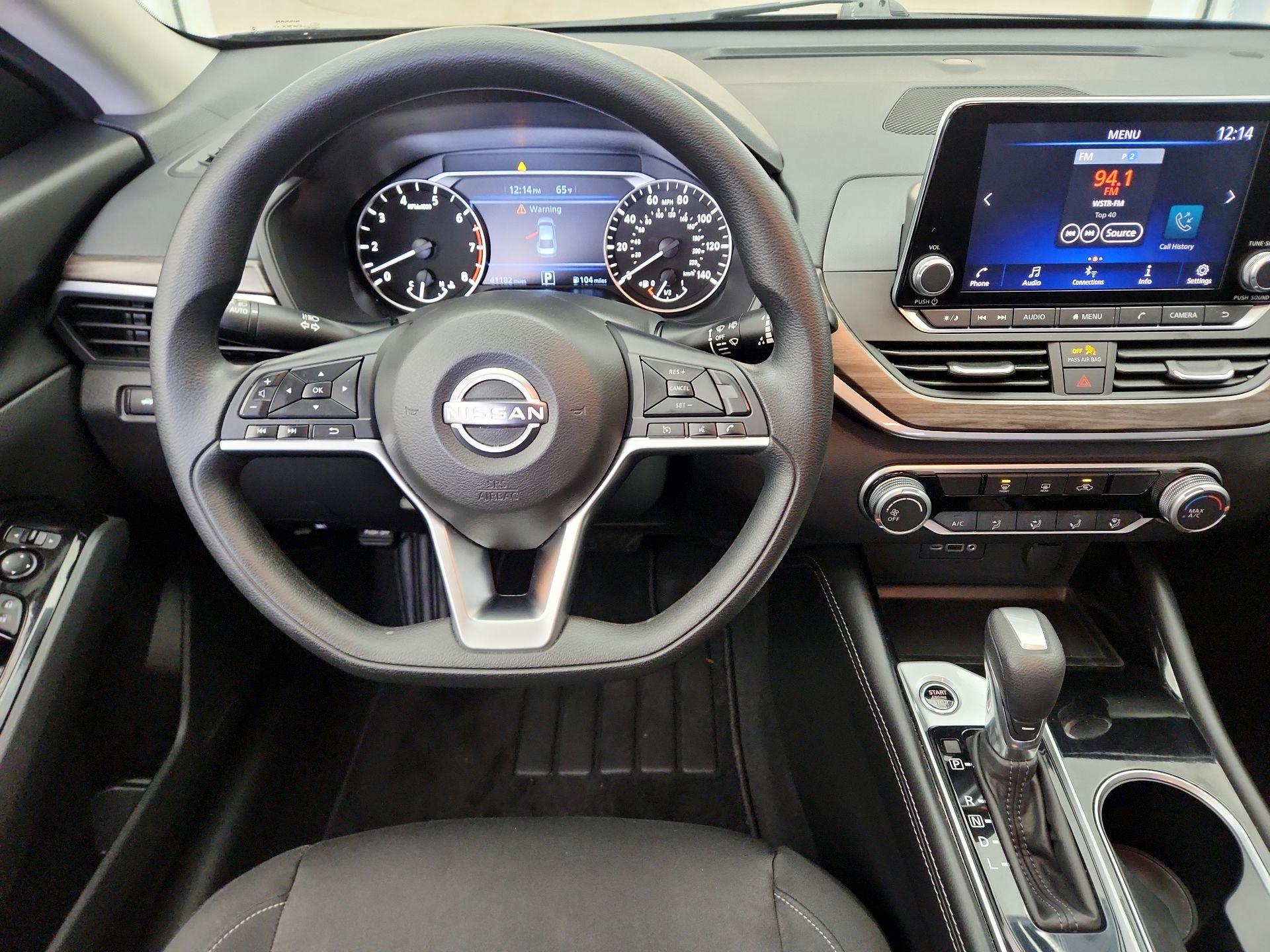 Thumbnail: 2023 Nissan Altima - 10