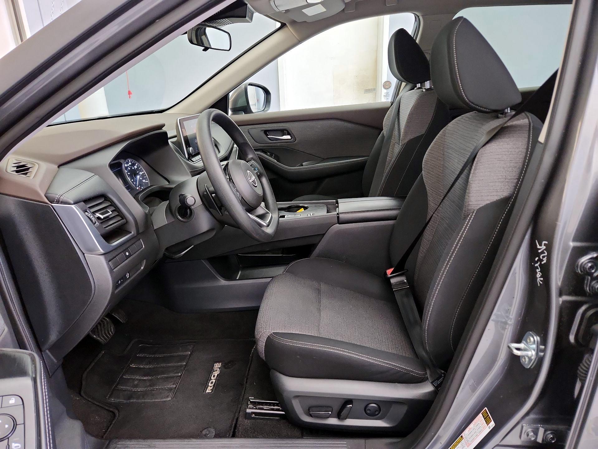 Thumbnail: 2023 Nissan Rogue - 11