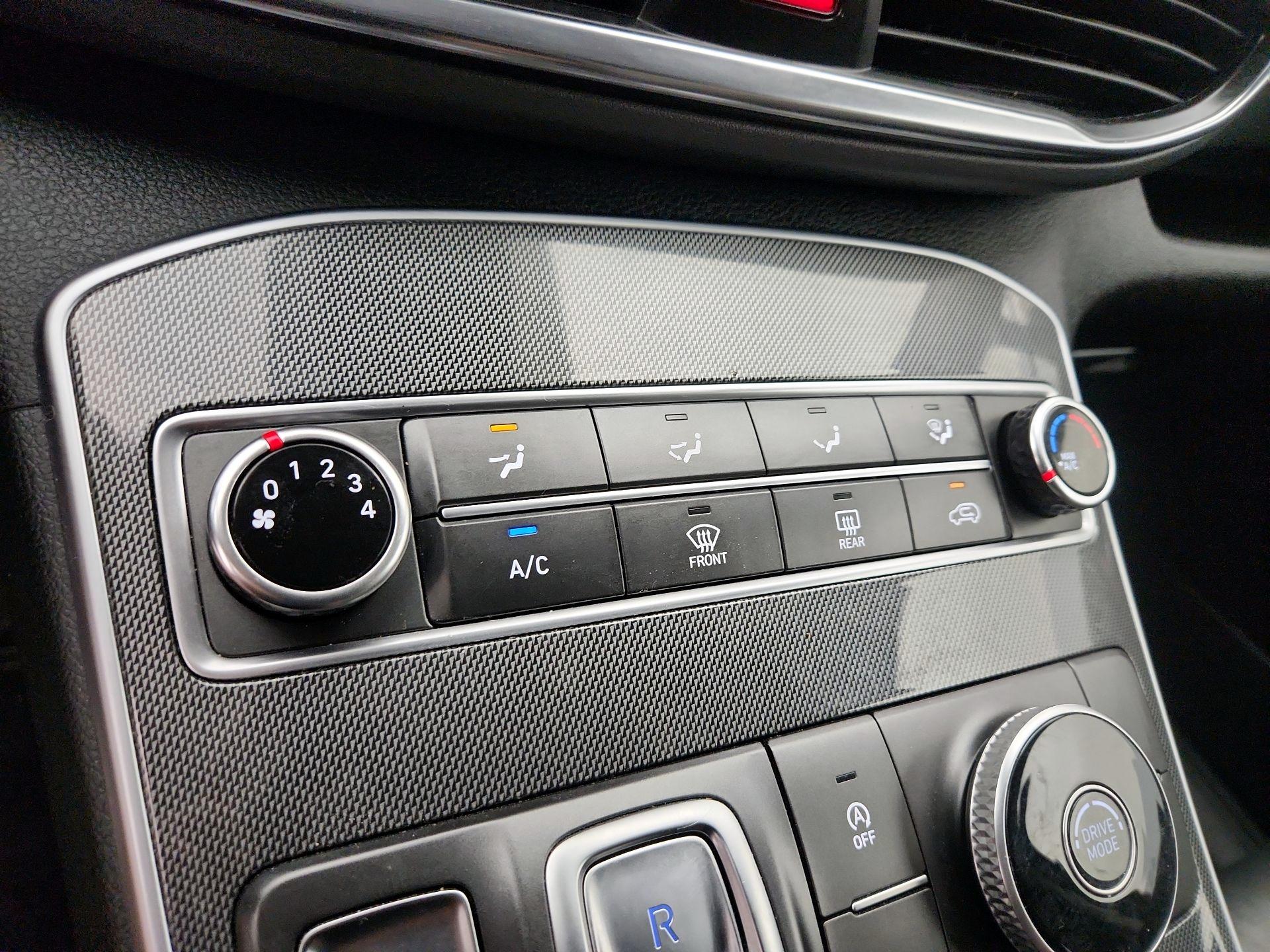 Thumbnail: 2022 Hyundai Santa Fe - 16