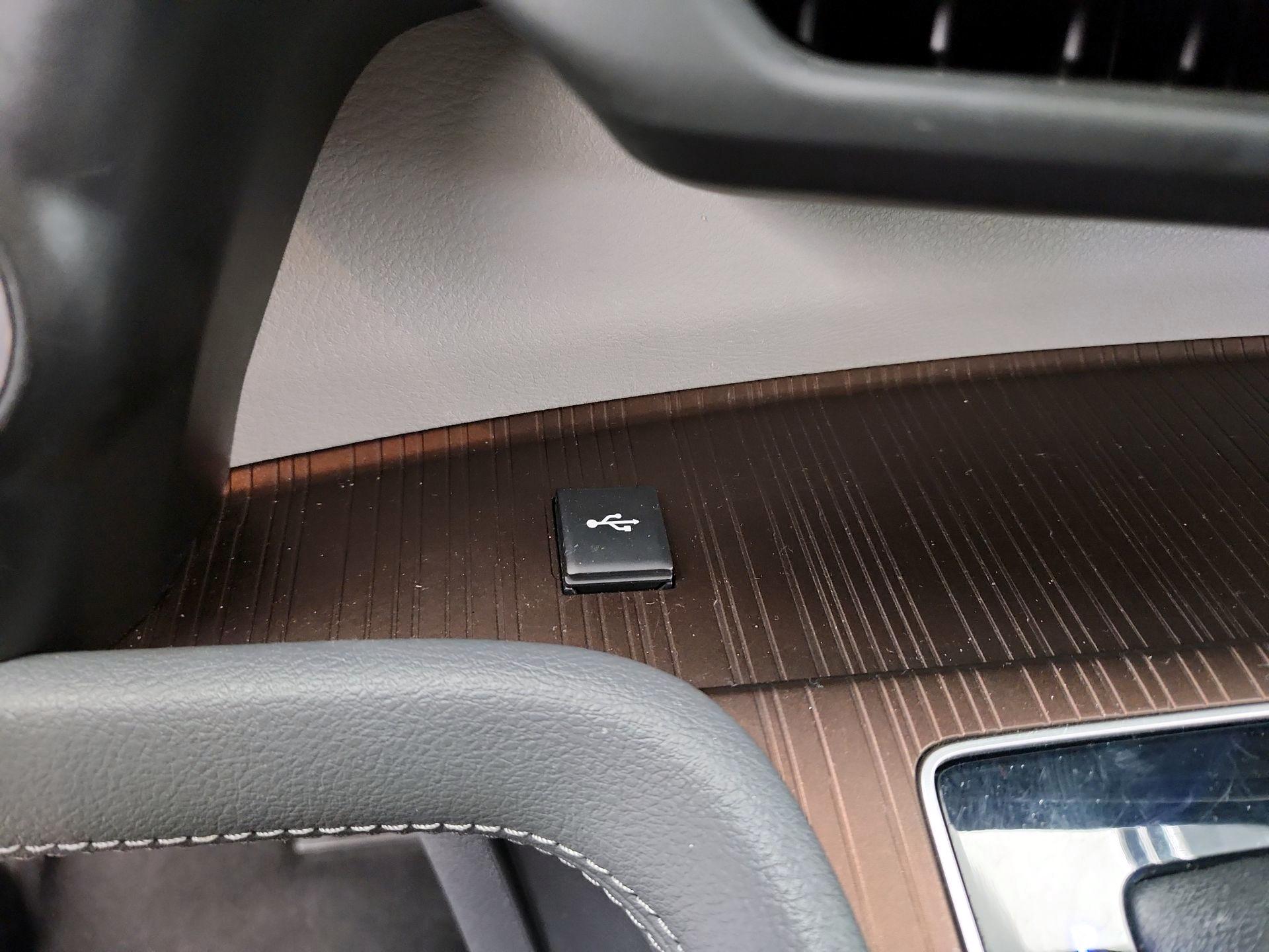 Thumbnail: 2024 Toyota Sienna - 18