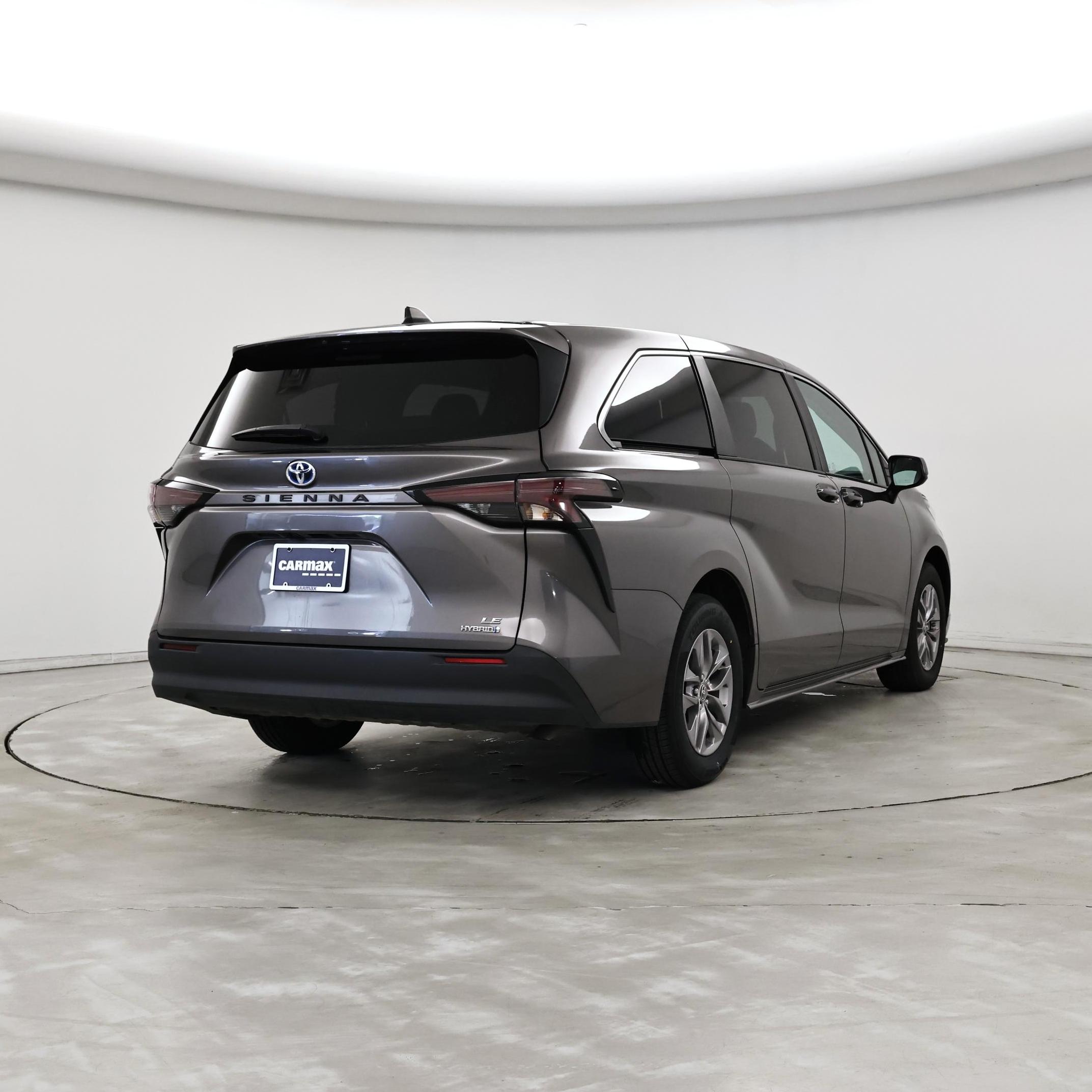 Thumbnail: 2024 Toyota Sienna - 8