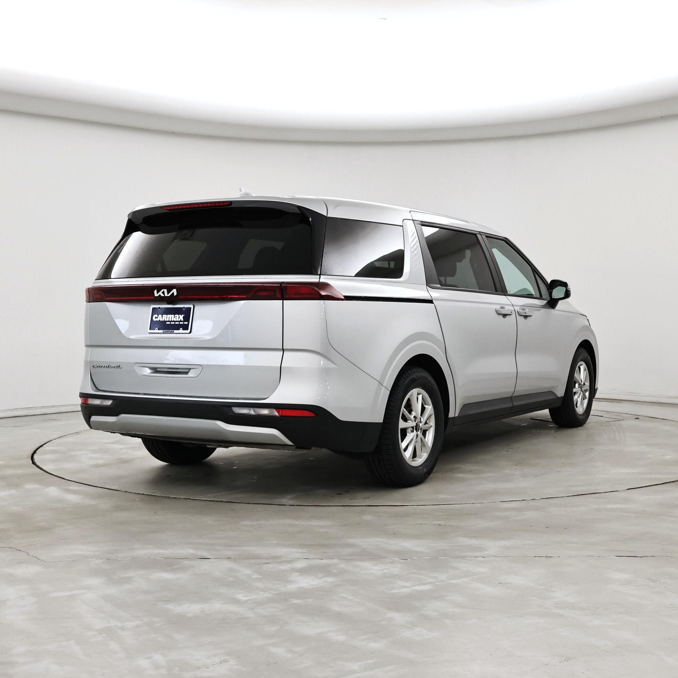 Thumbnail: 2022 Kia Carnival - 8