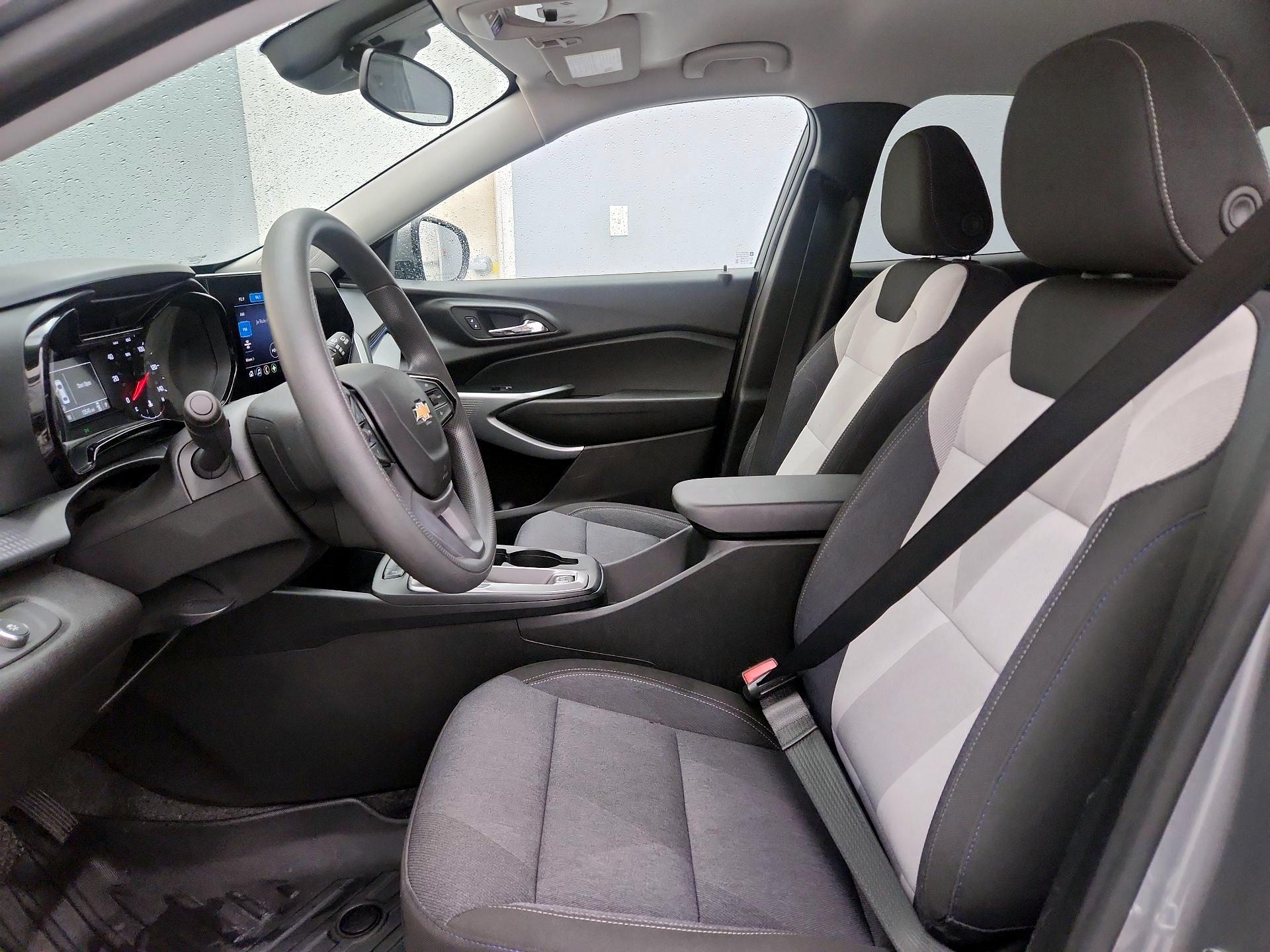 Thumbnail: 2024 Chevrolet Trax - 11