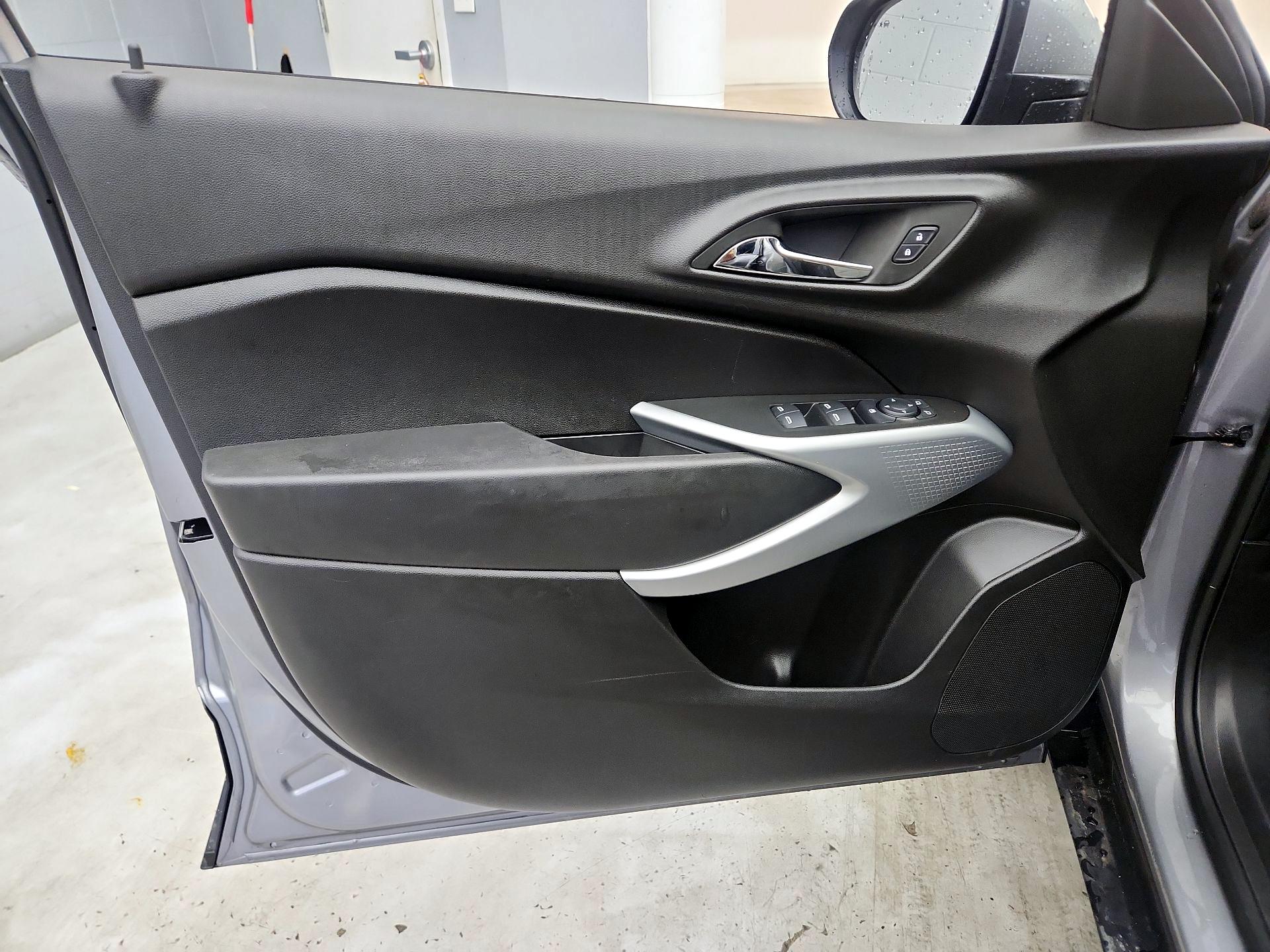 Thumbnail: 2024 Chevrolet Trax - 12