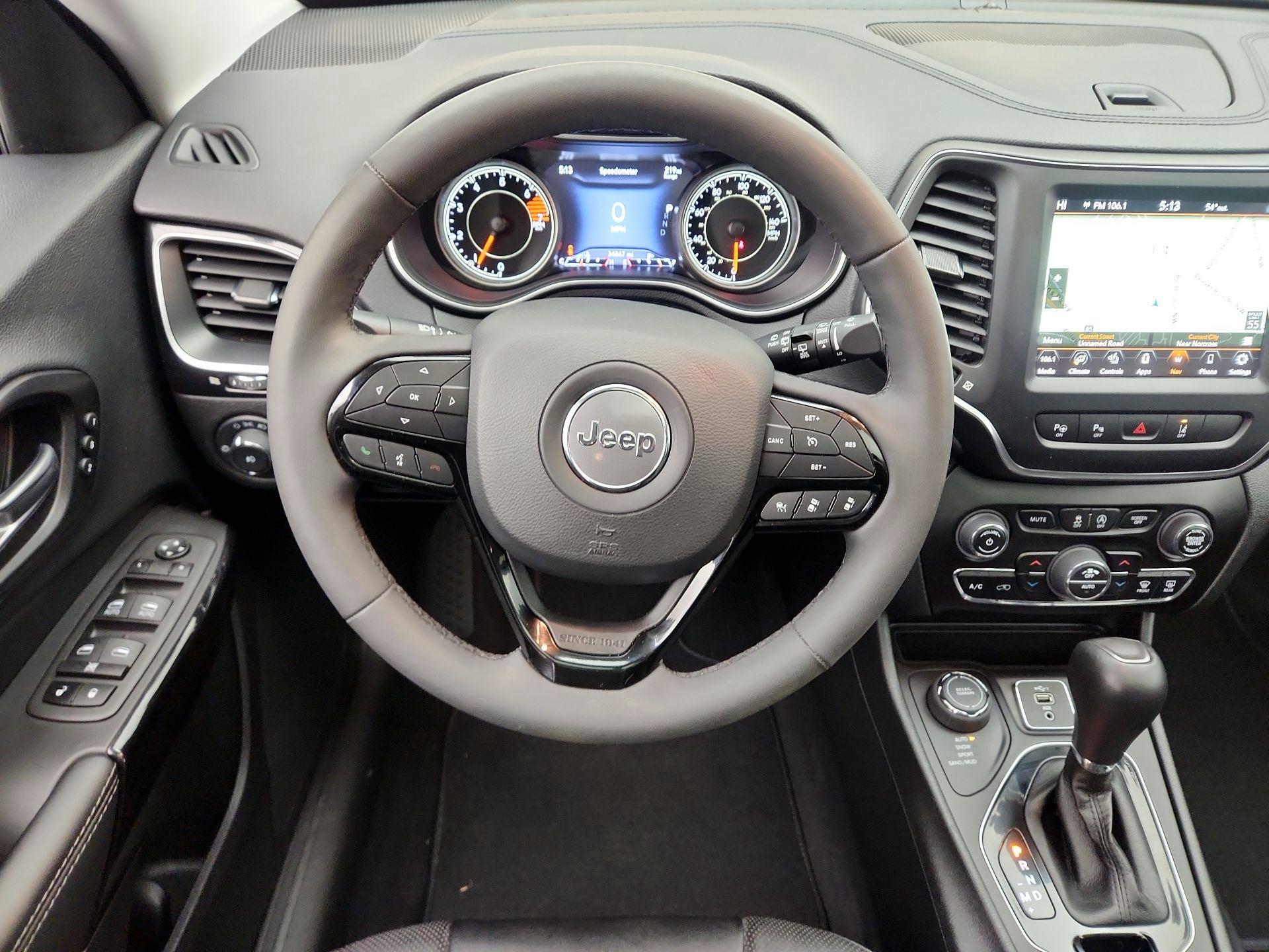 Thumbnail: 2023 Jeep Cherokee - 10