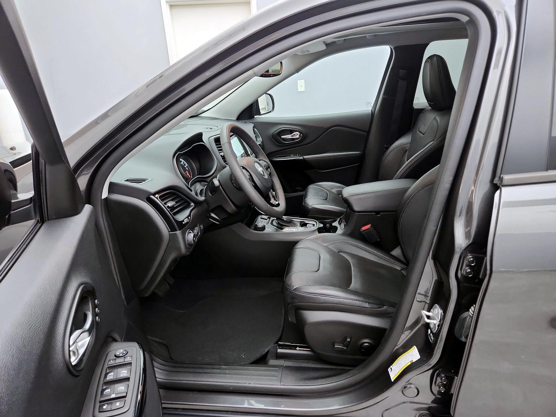 Thumbnail: 2023 Jeep Cherokee - 11