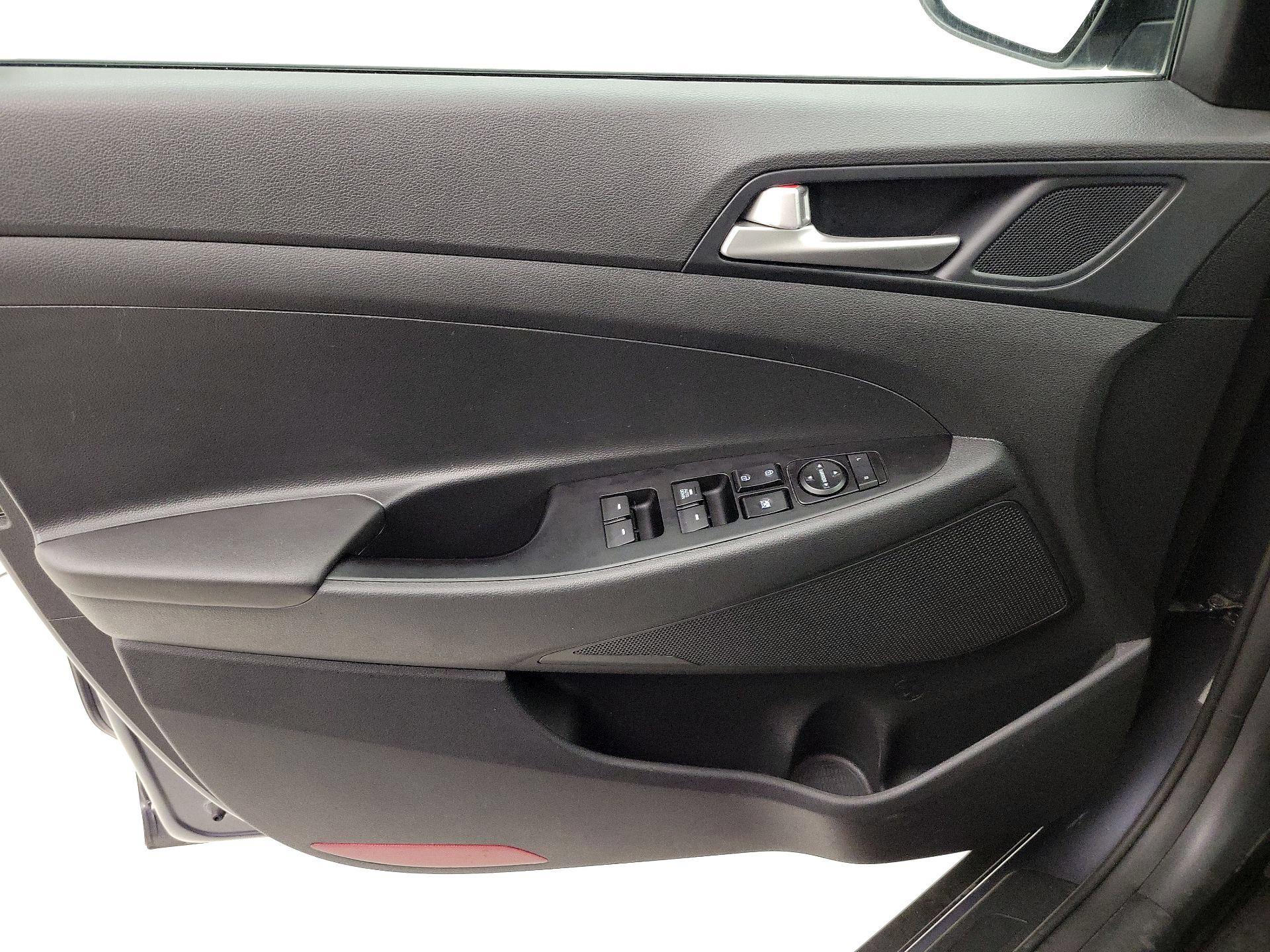 Thumbnail: 2019 Hyundai Tucson - 12