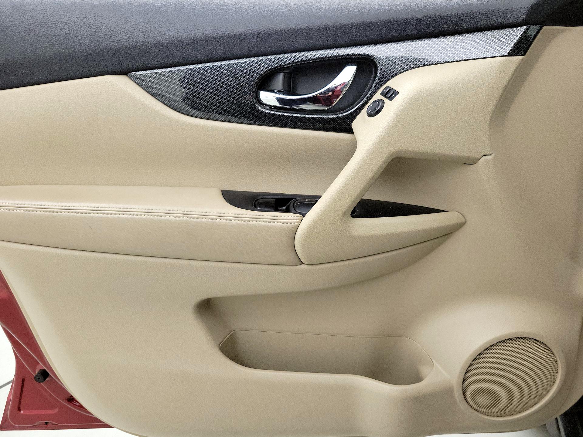 Thumbnail: 2014 Nissan Rogue - 12