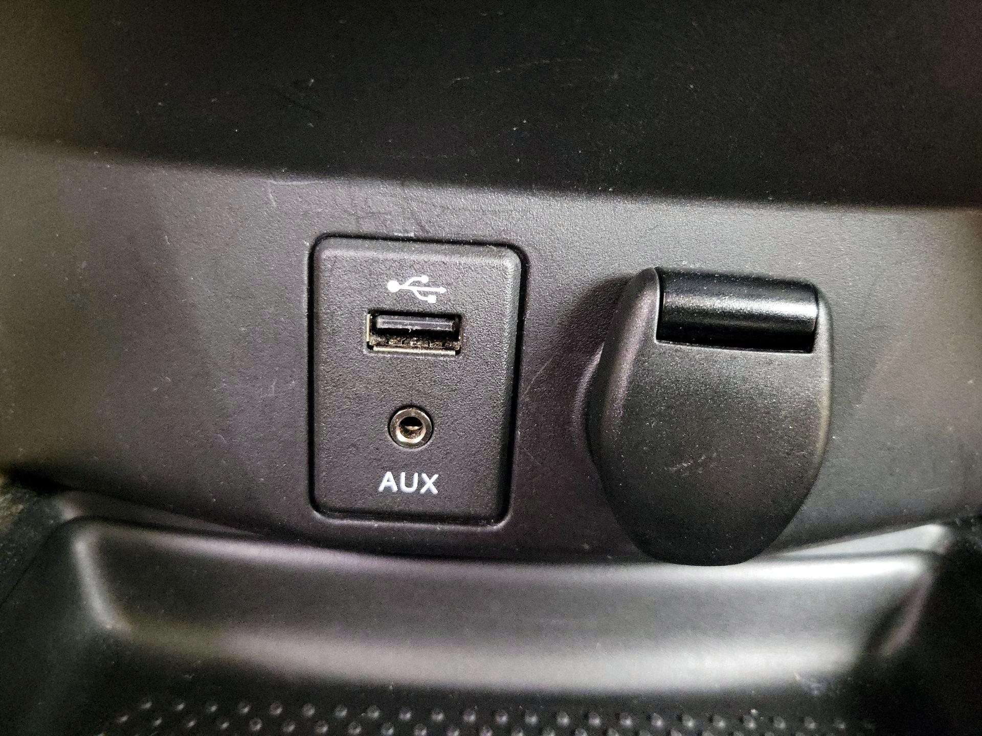 Thumbnail: 2014 Nissan Rogue - 19