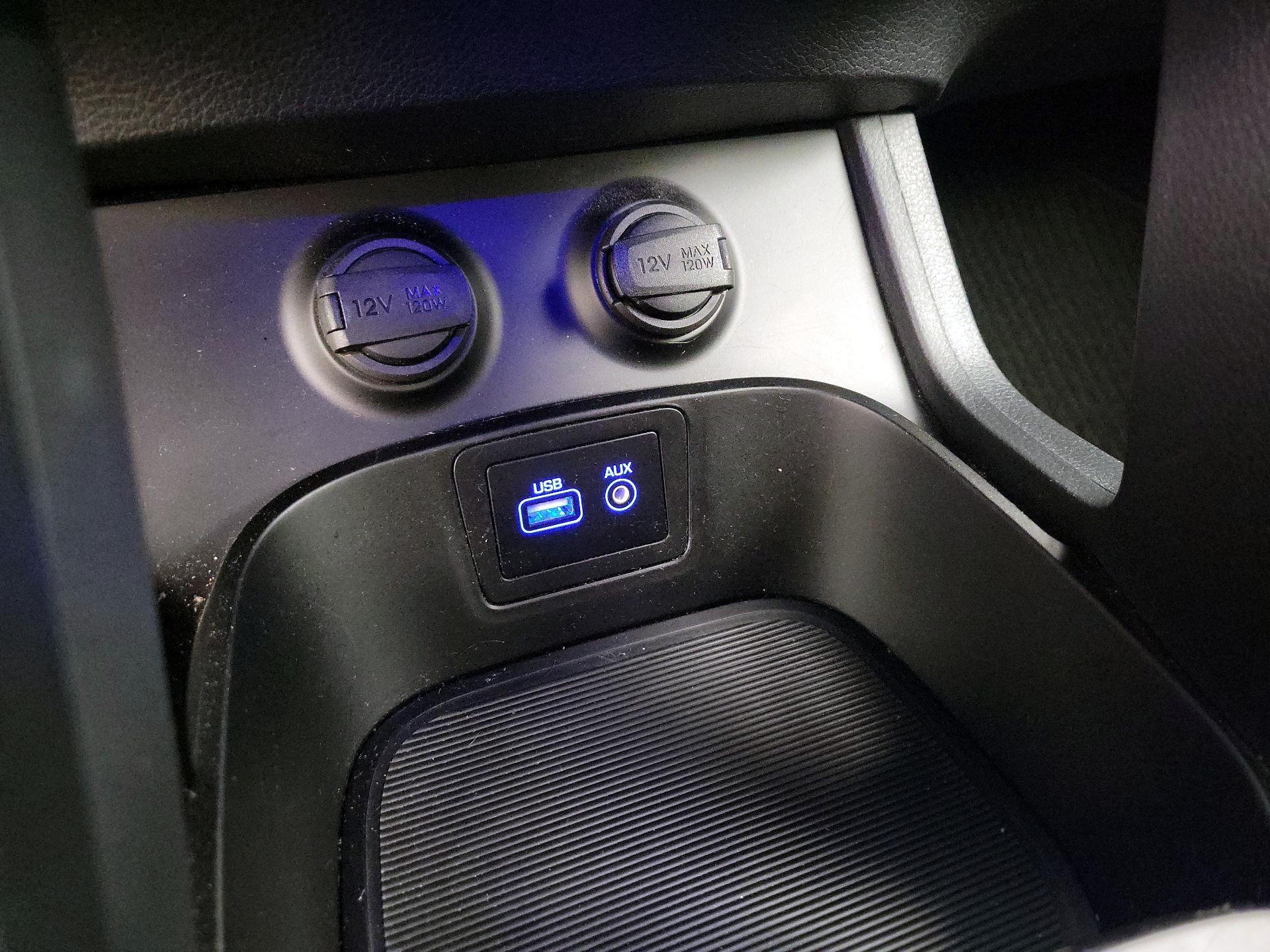 Thumbnail: 2017 Hyundai Santa Fe - 19