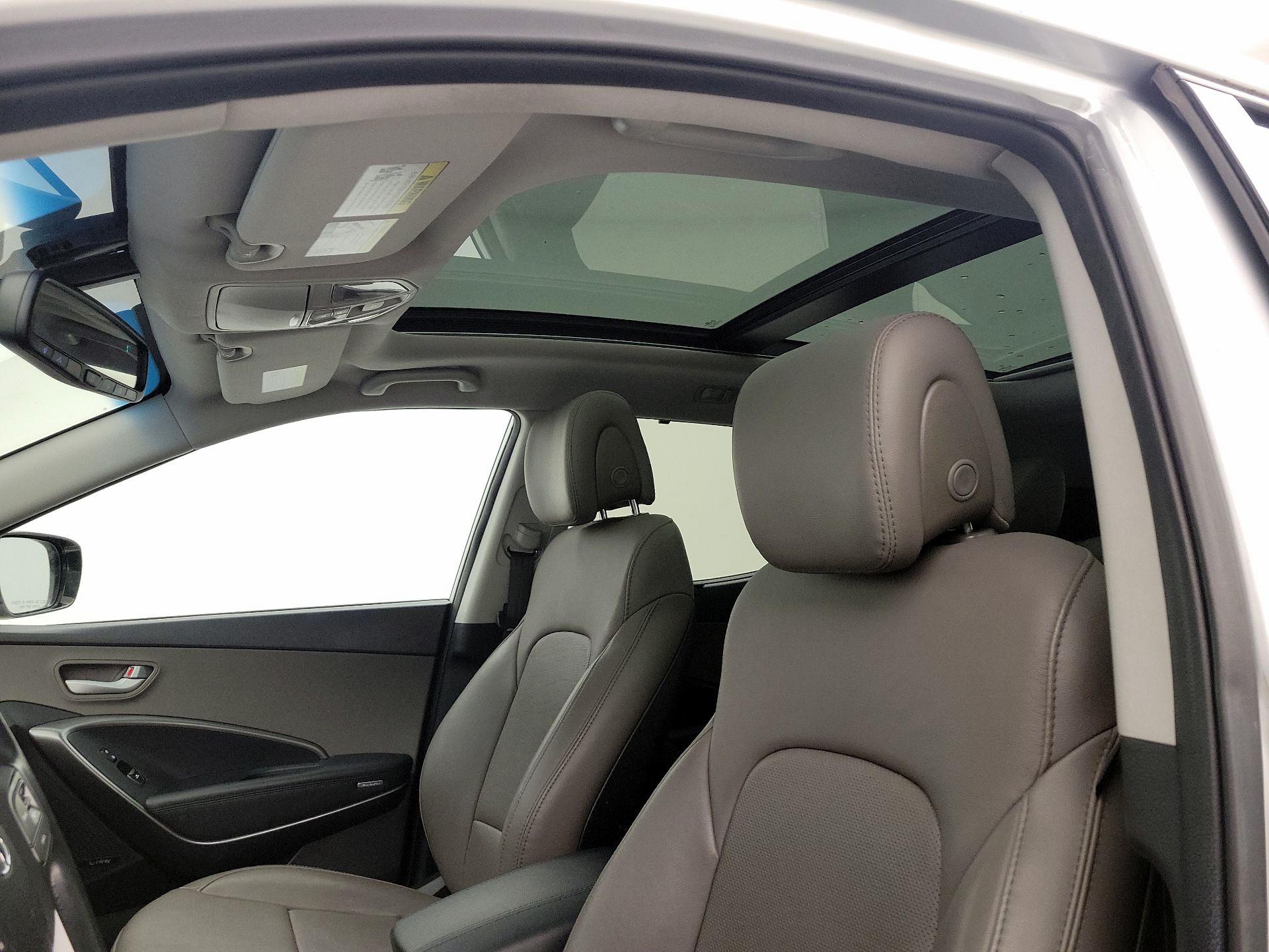 Thumbnail: 2017 Hyundai Santa Fe - 20