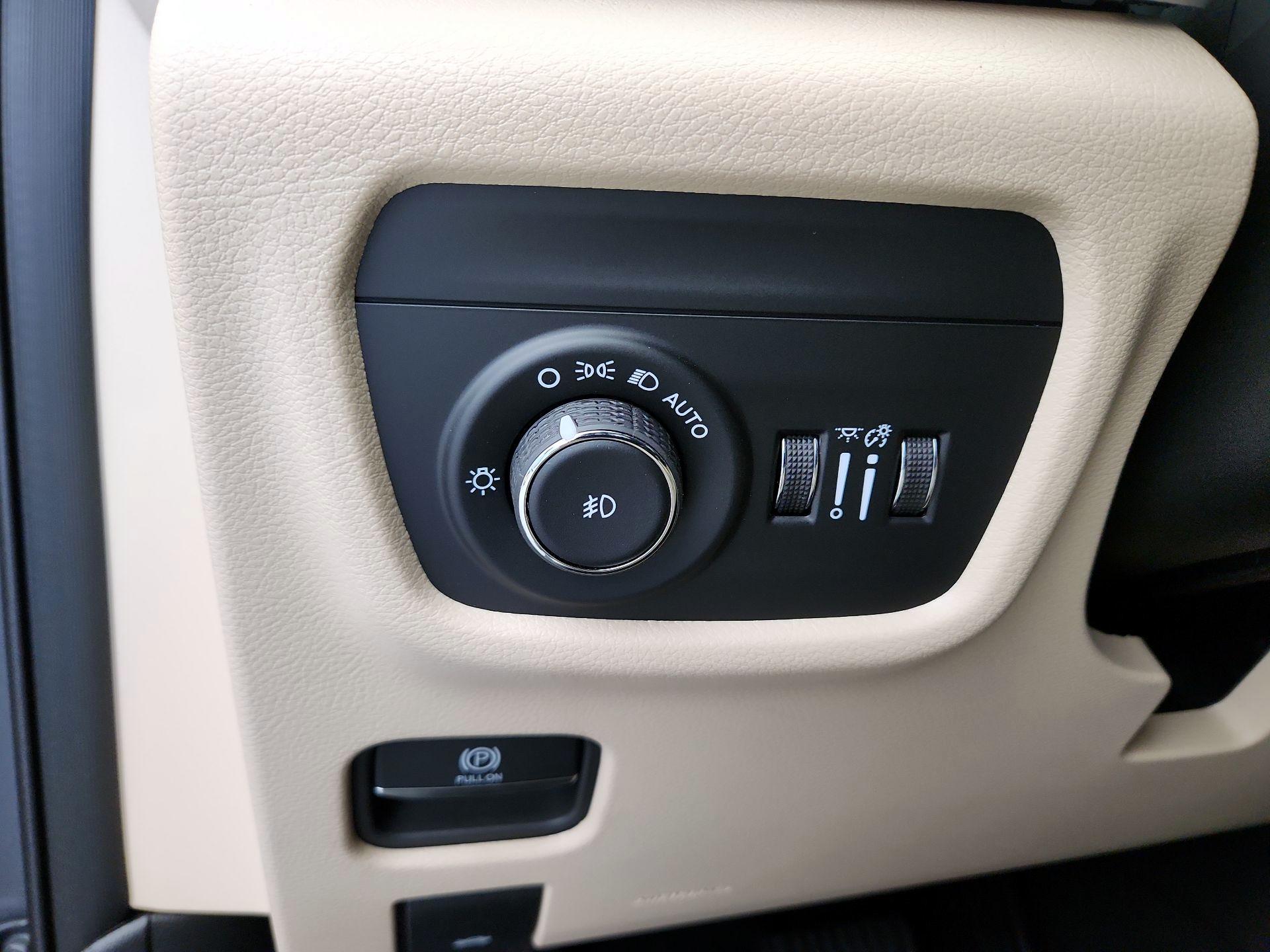 Thumbnail: 2025 Jeep Grand Cherokee - 13