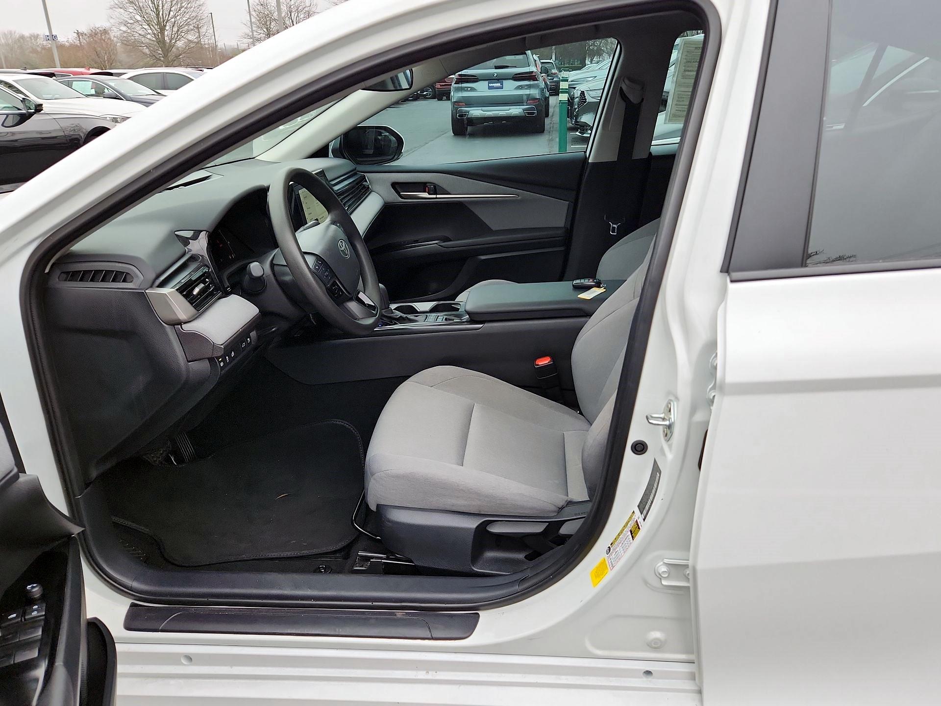 Thumbnail: 2025 Toyota Camry - 9