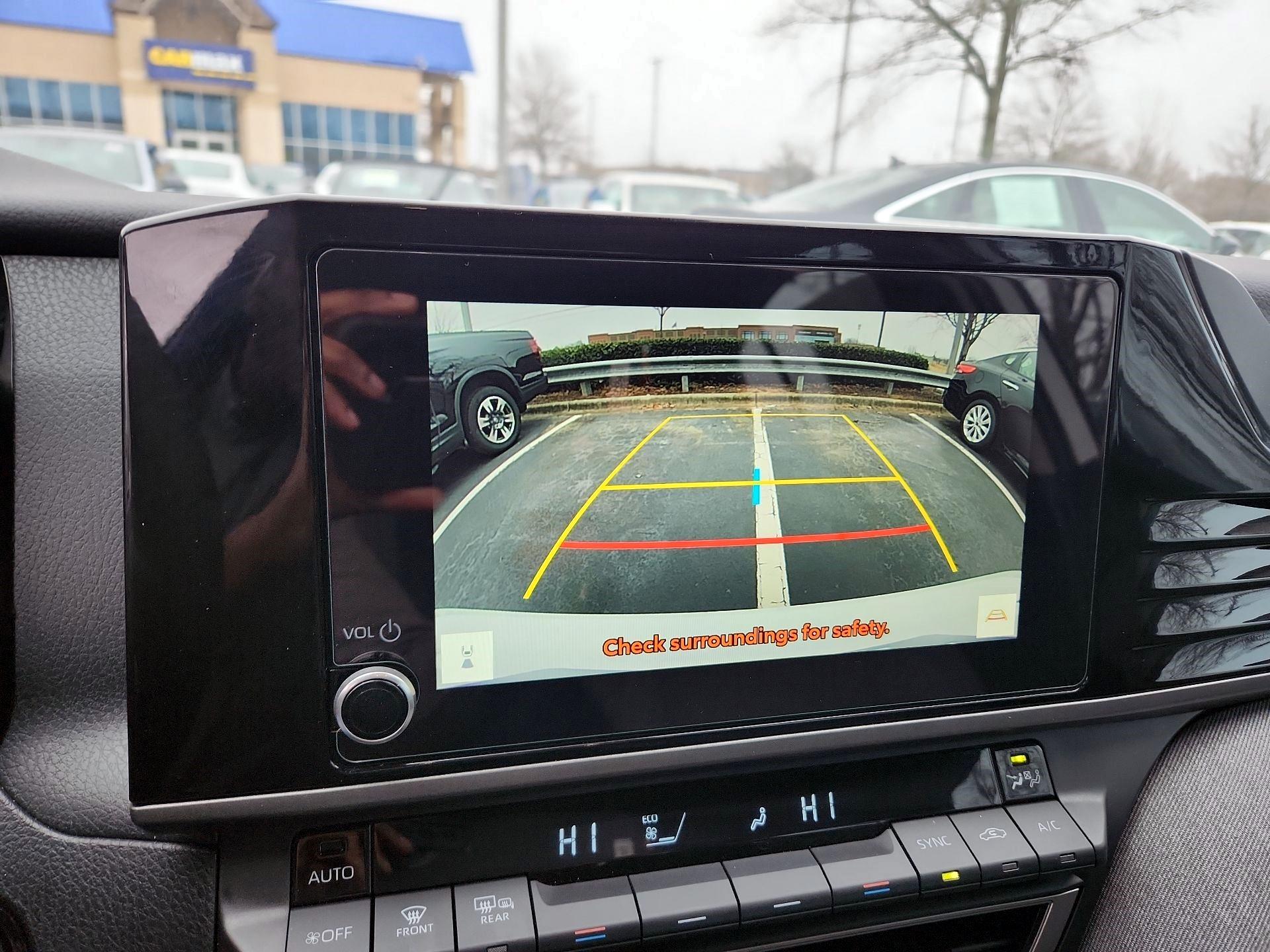 Thumbnail: 2025 Toyota Camry - 12