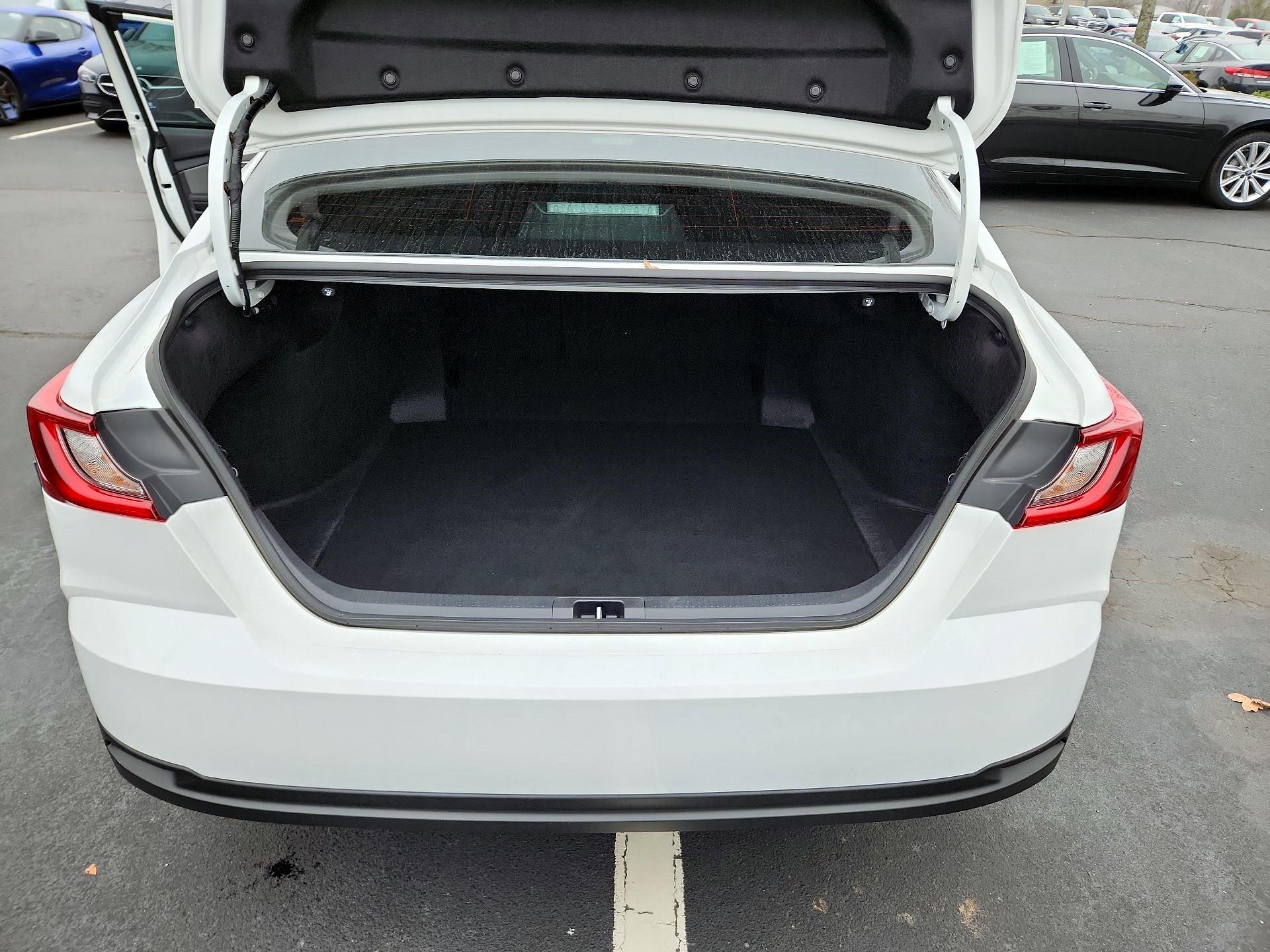 Thumbnail: 2025 Toyota Camry - 18