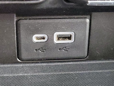 USB/AUX Ports