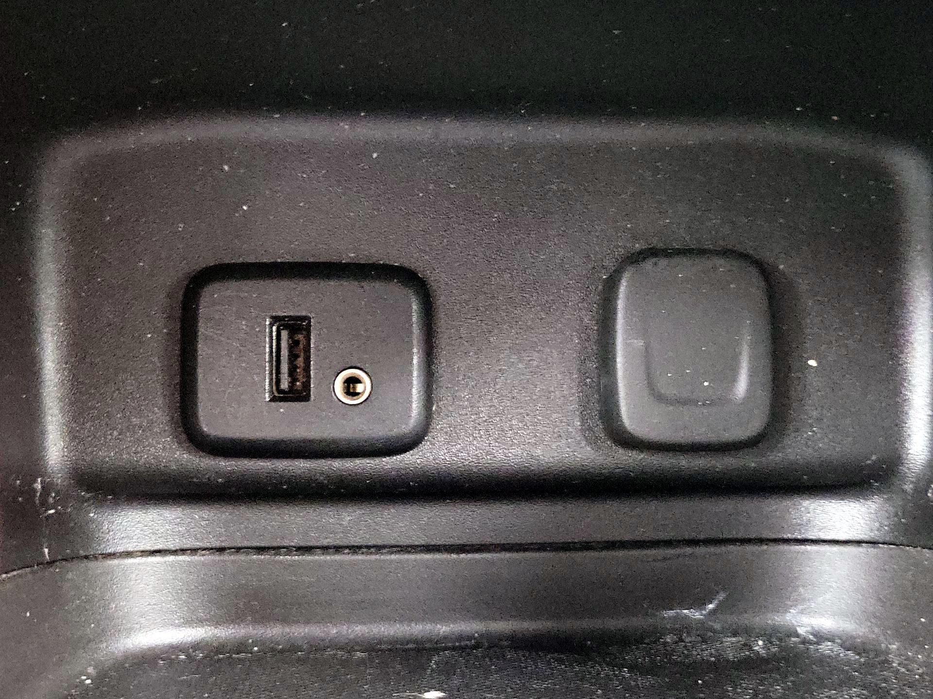 Thumbnail: 2018 Chevrolet Equinox - 18