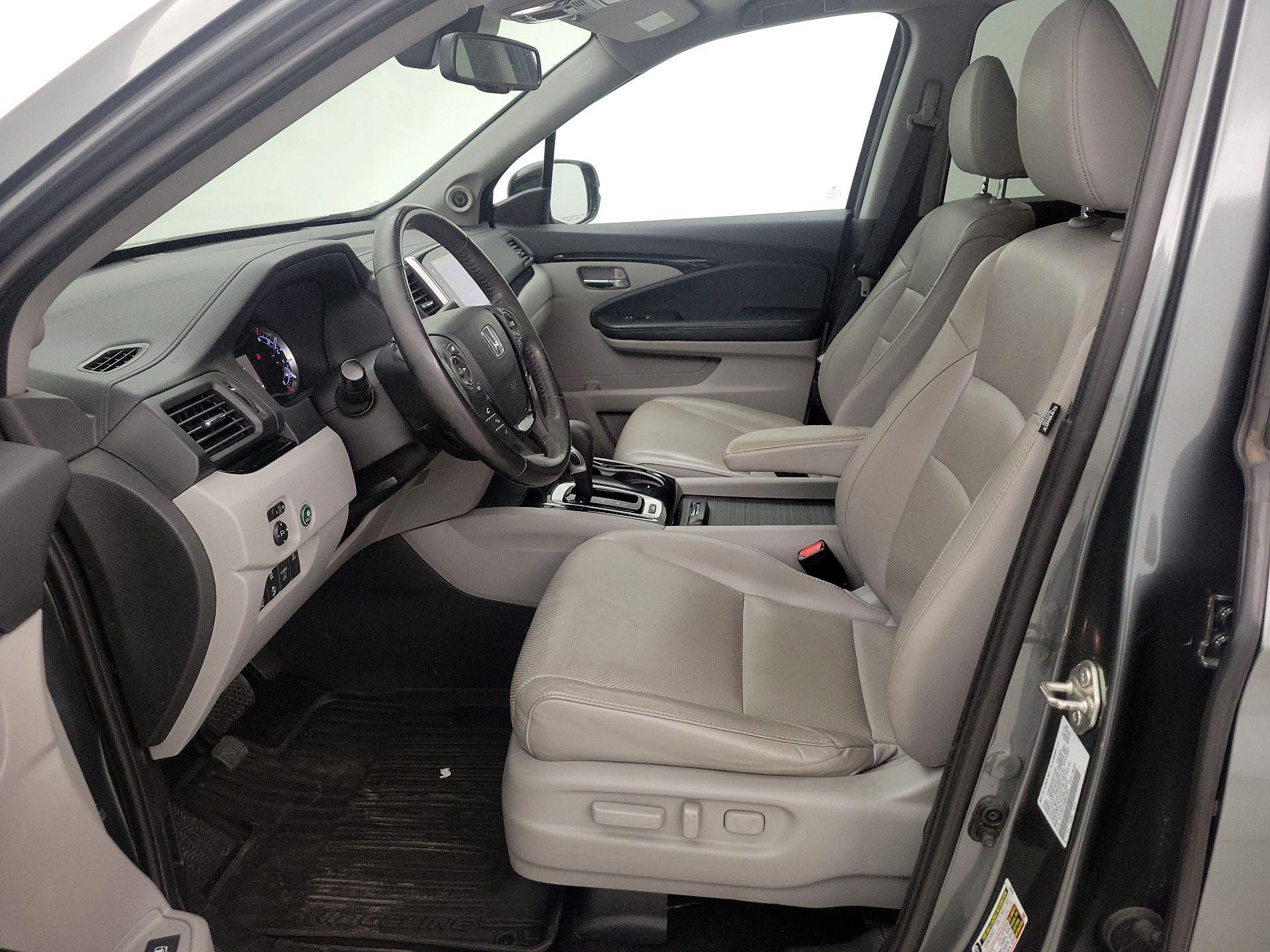 Thumbnail: 2019 Honda Ridgeline - 11