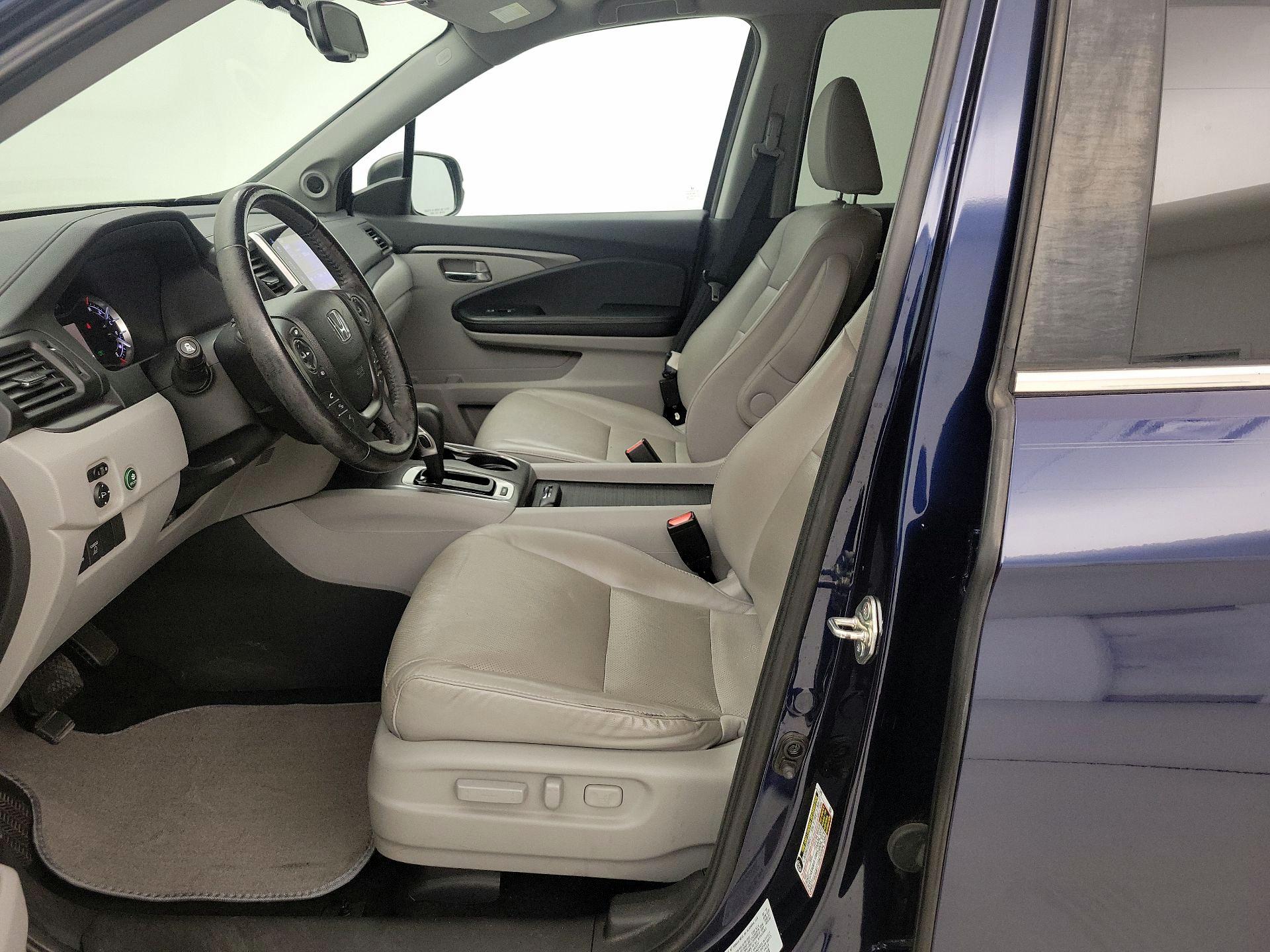 Thumbnail: 2019 Honda Ridgeline - 11