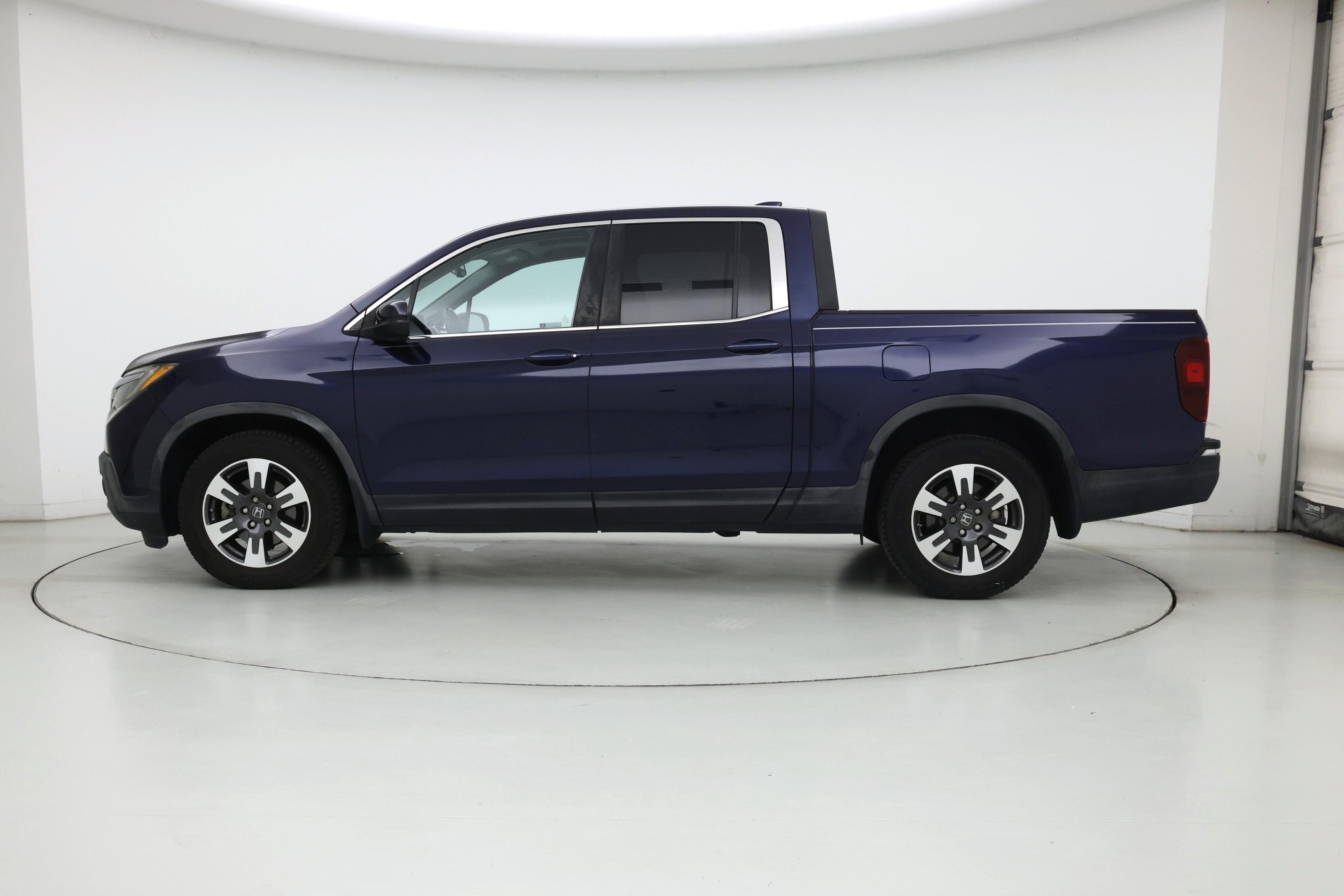Thumbnail: 2019 Honda Ridgeline - 3