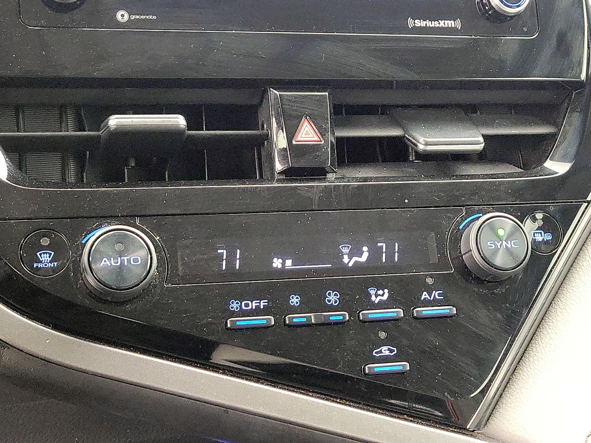 Thumbnail: 2022 Toyota Camry - 16