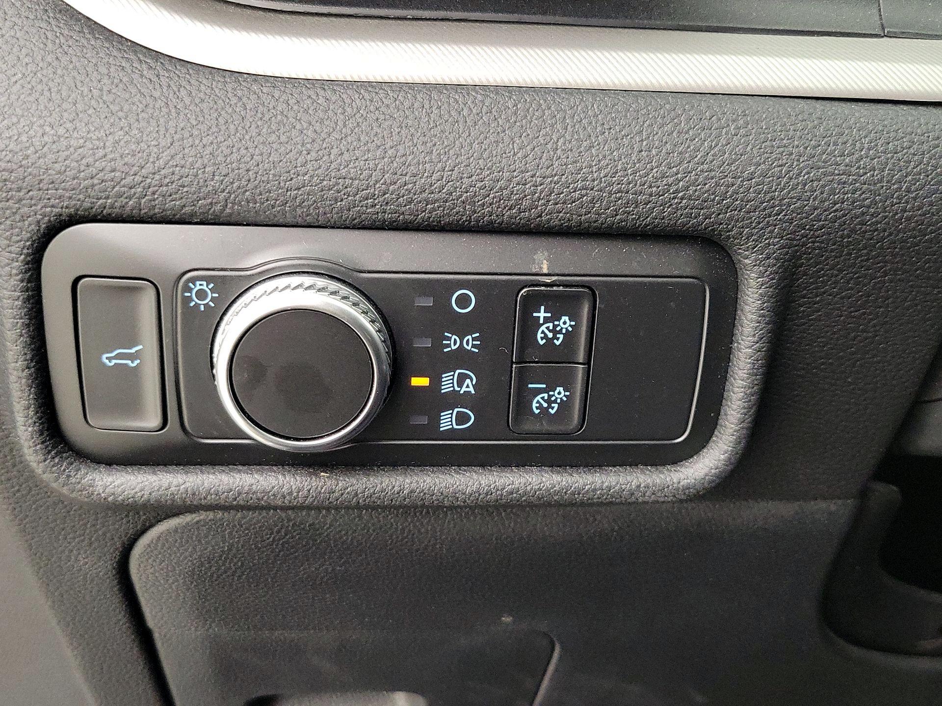 Thumbnail: 2020 Ford Explorer - 13