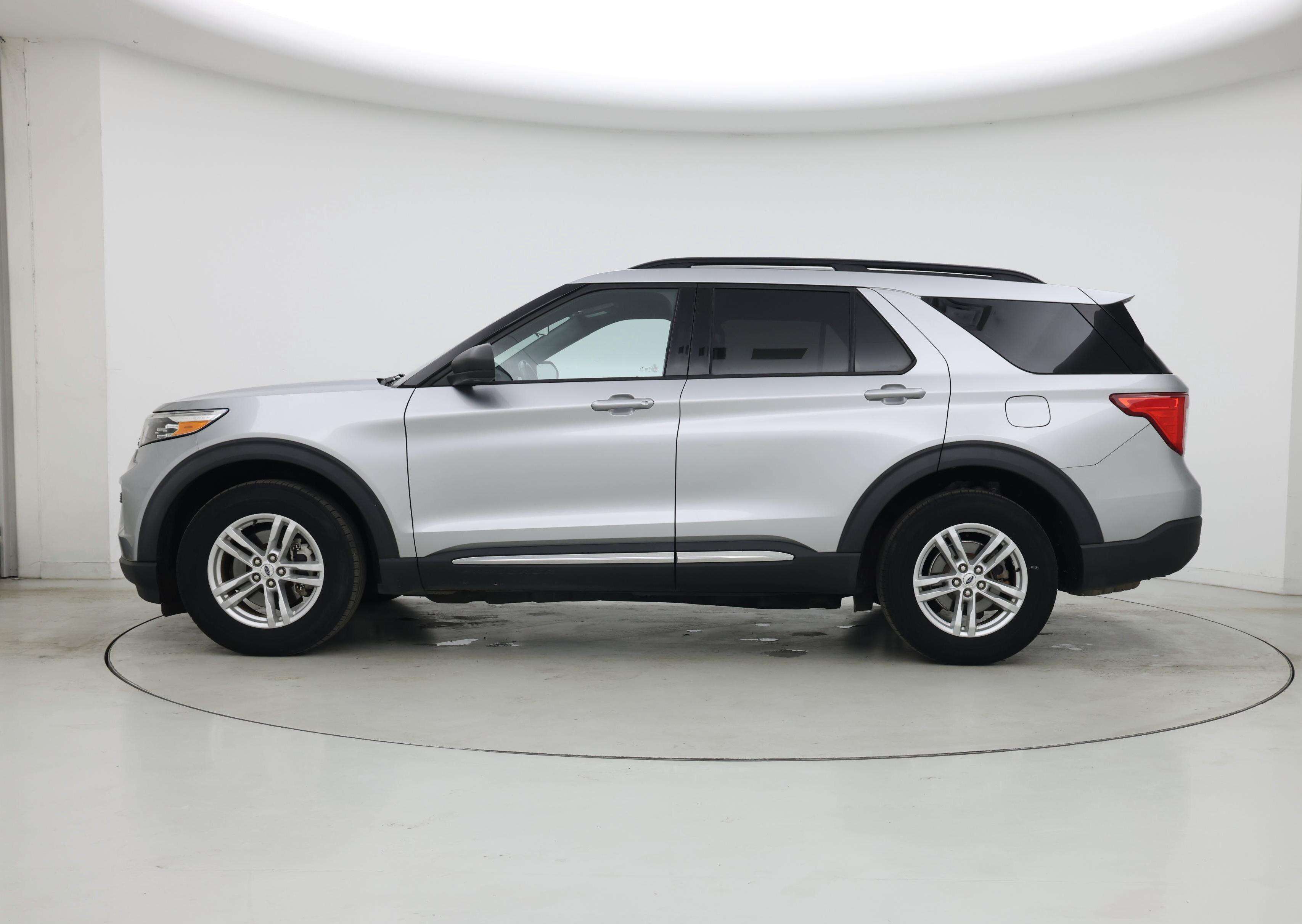 Thumbnail: 2020 Ford Explorer - 3