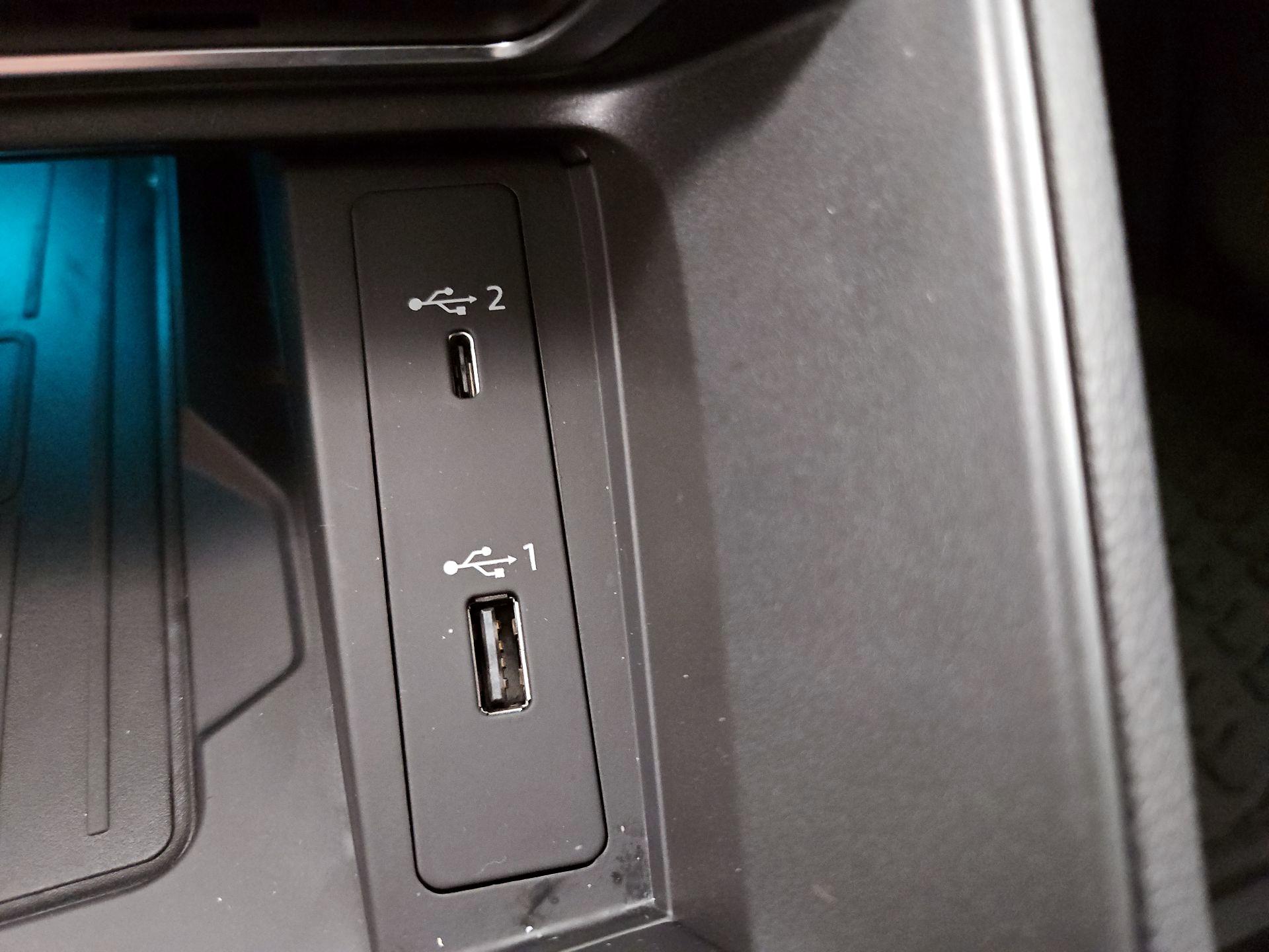 Thumbnail: 2021 Audi Q3 - 18