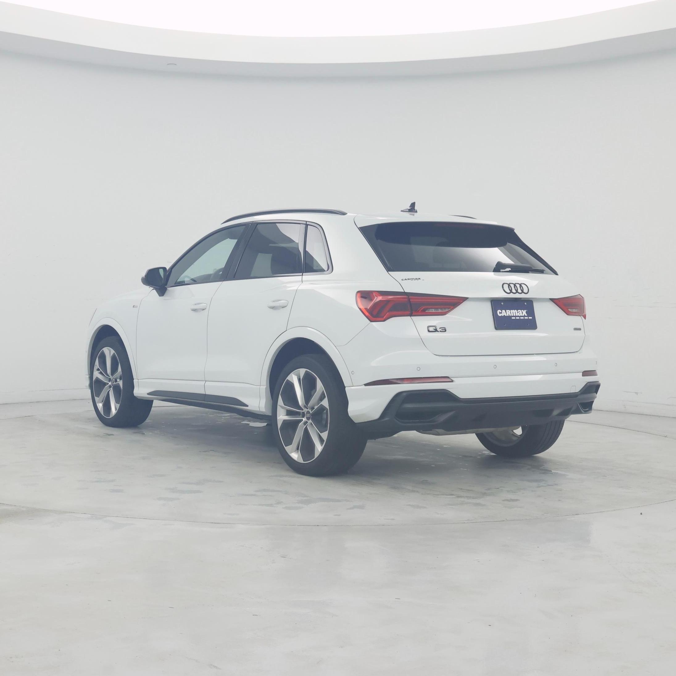 Thumbnail: 2021 Audi Q3 - 2