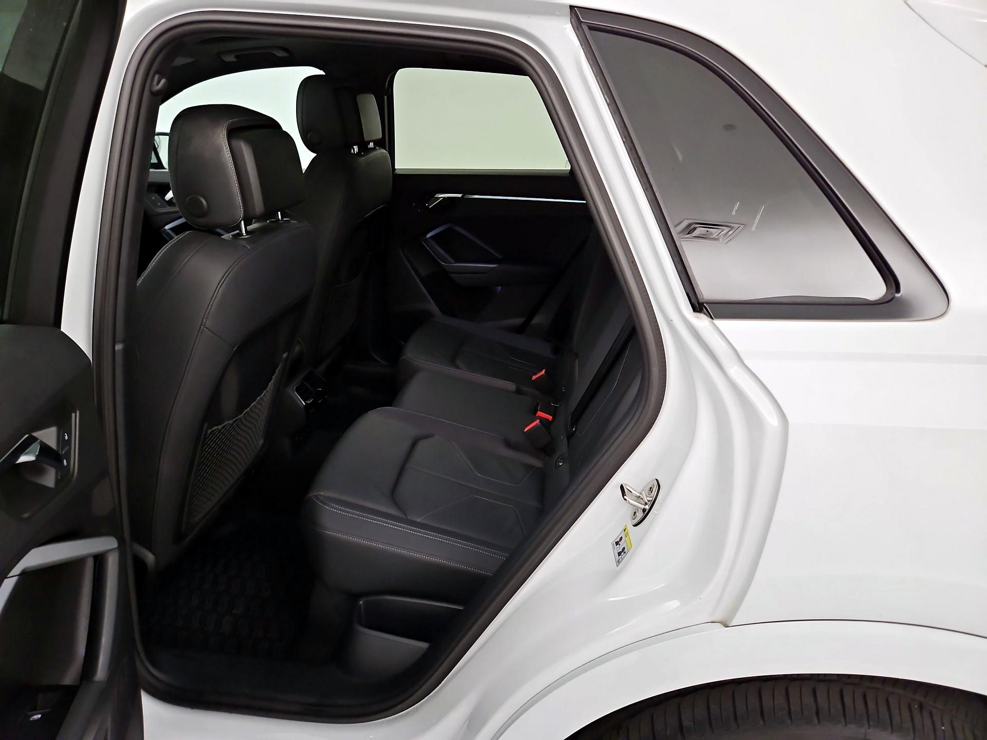 Thumbnail: 2021 Audi Q3 - 20