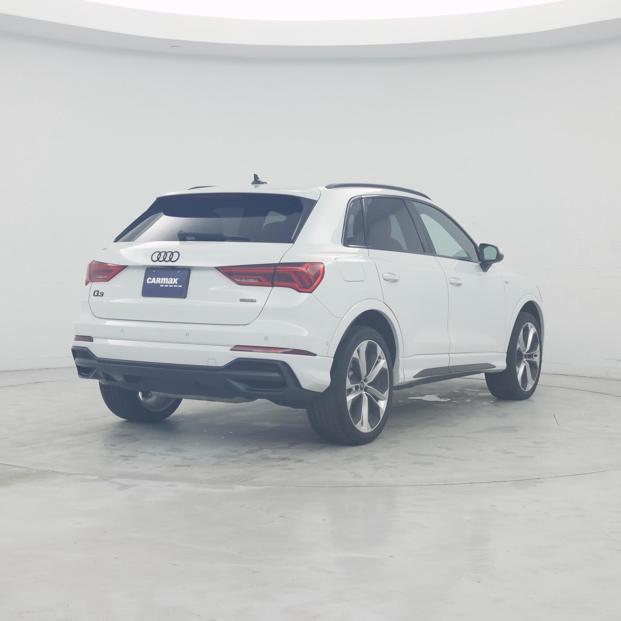 Thumbnail: 2021 Audi Q3 - 8