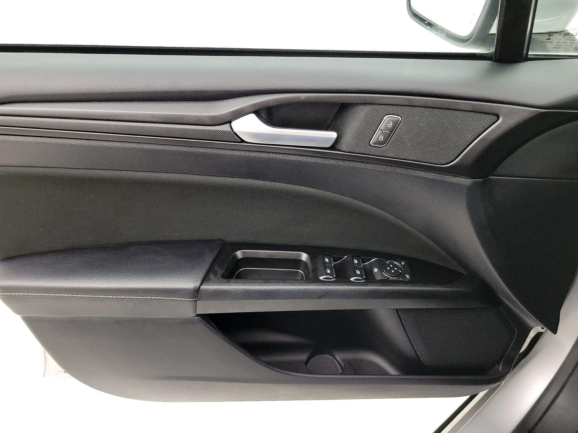 Thumbnail: 2018 Ford Fusion - 12