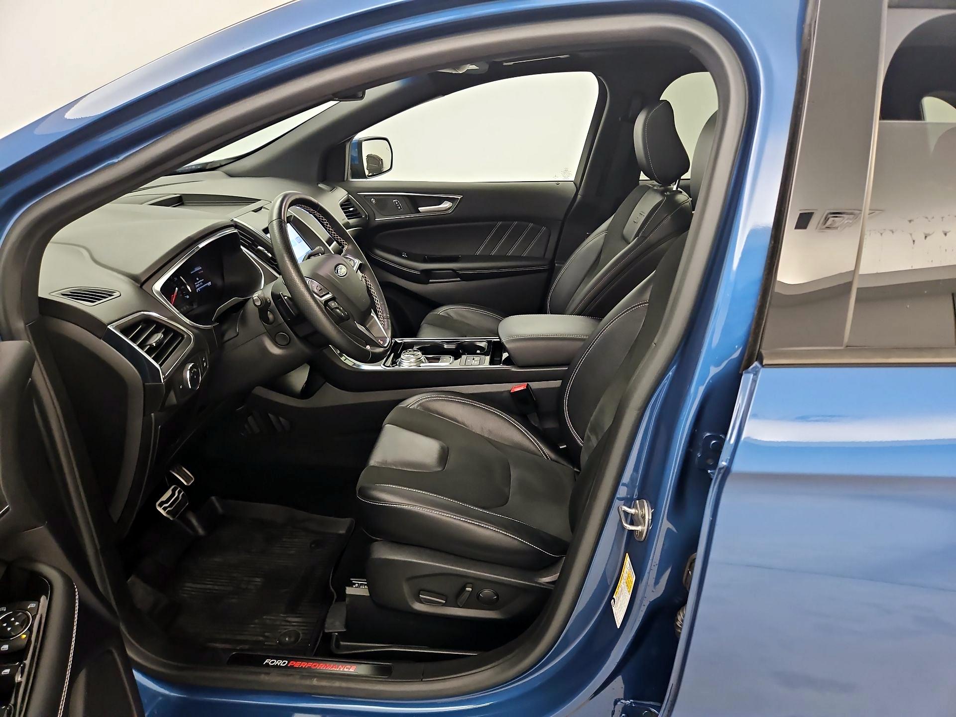 Thumbnail: 2020 Ford Edge - 11