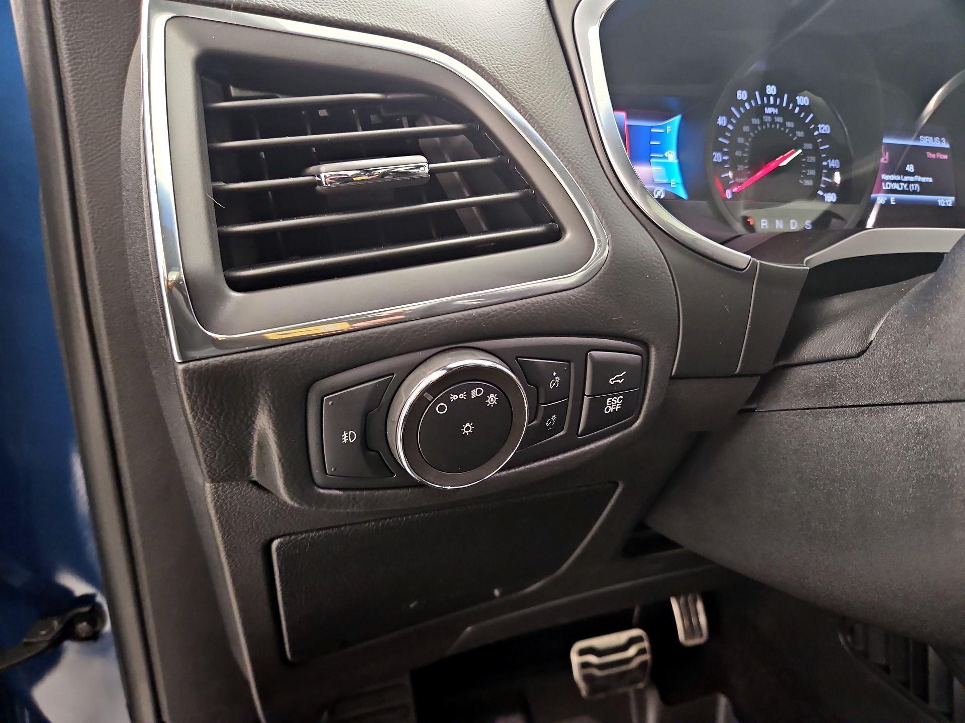 Thumbnail: 2020 Ford Edge - 13