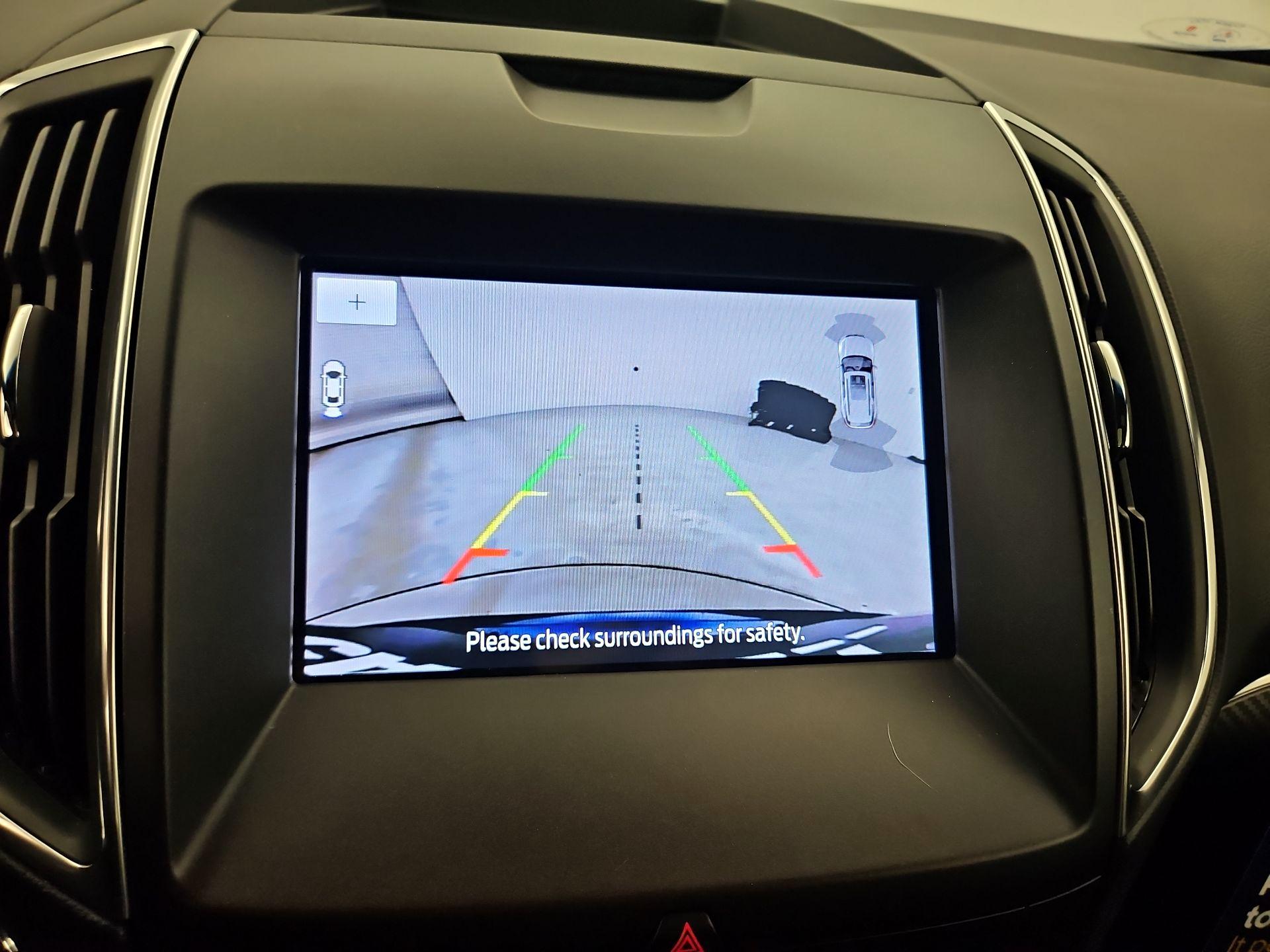 Thumbnail: 2020 Ford Edge - 15