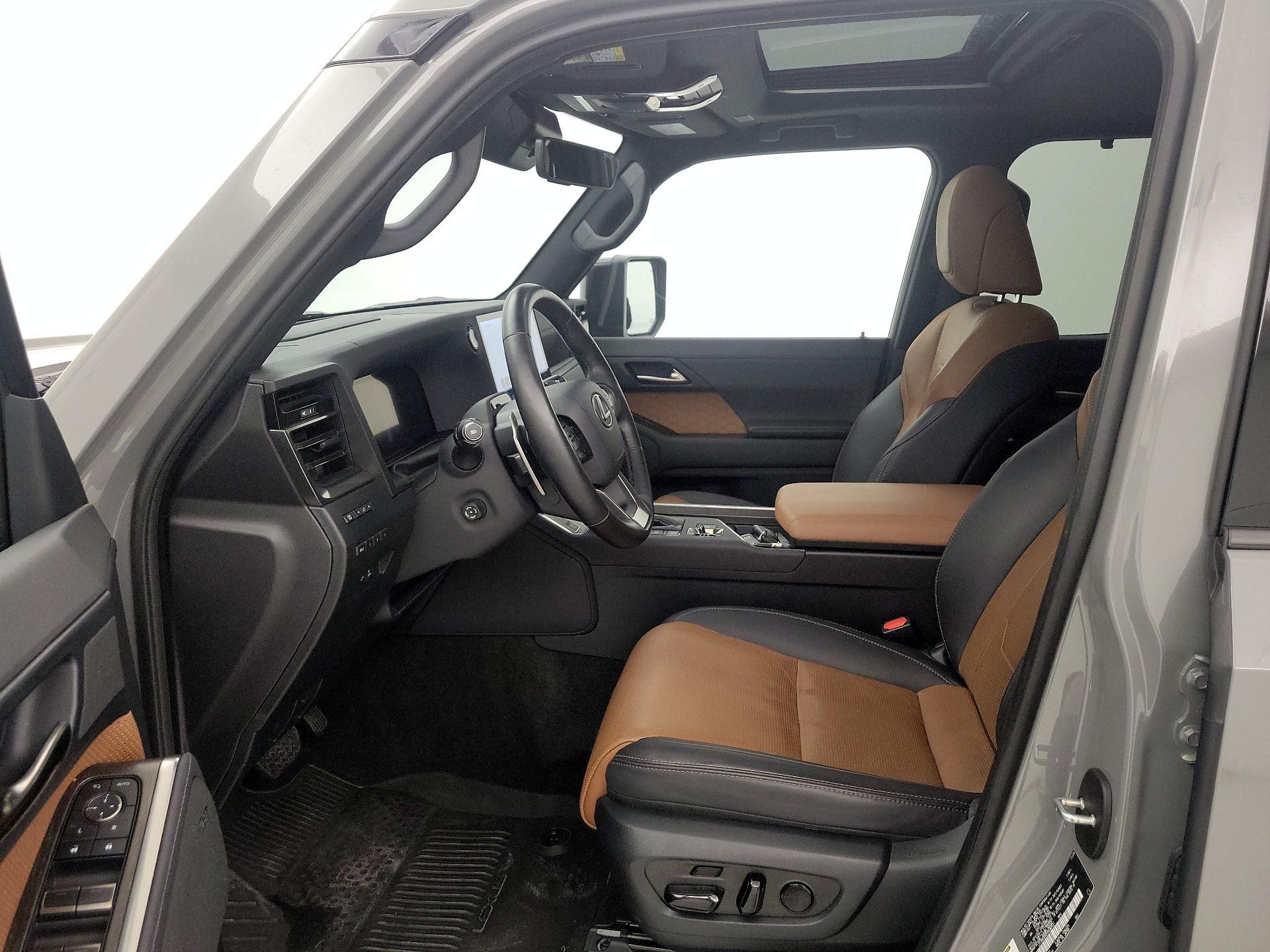 Thumbnail: 2024 Lexus GX - 11