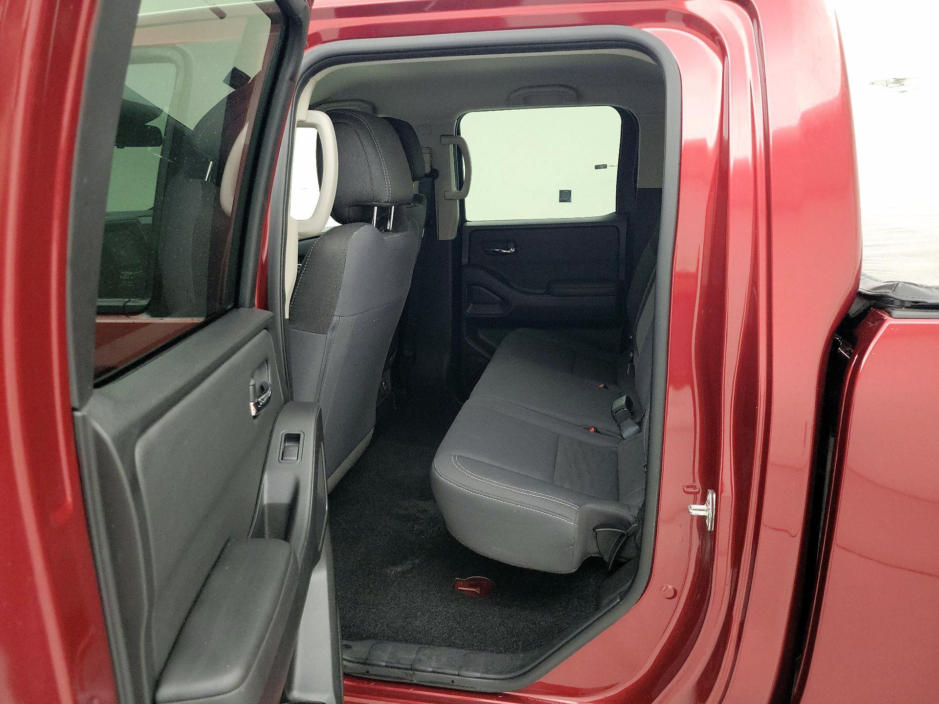 Thumbnail: 2024 Nissan Frontier - 19