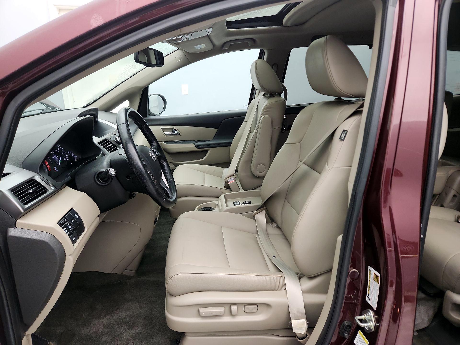 Thumbnail: 2015 Honda Odyssey - 11