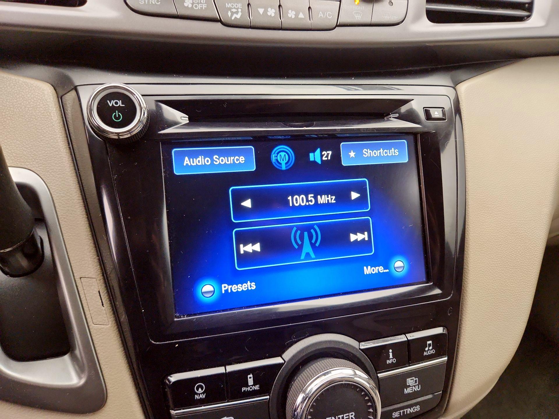 Thumbnail: 2015 Honda Odyssey - 15