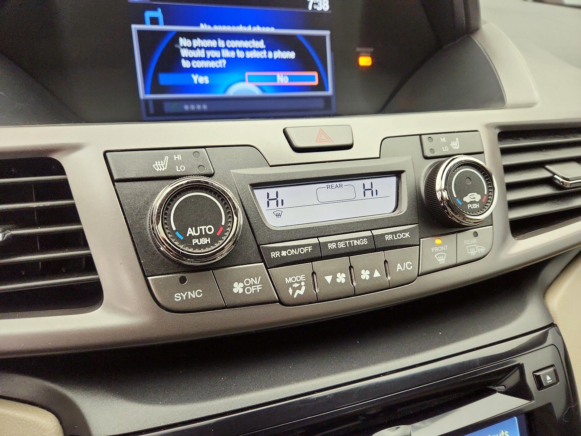 Thumbnail: 2015 Honda Odyssey - 16